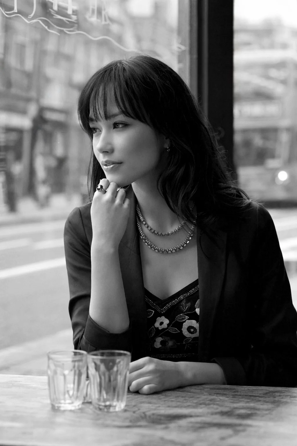 womanincafeb&w.jpg