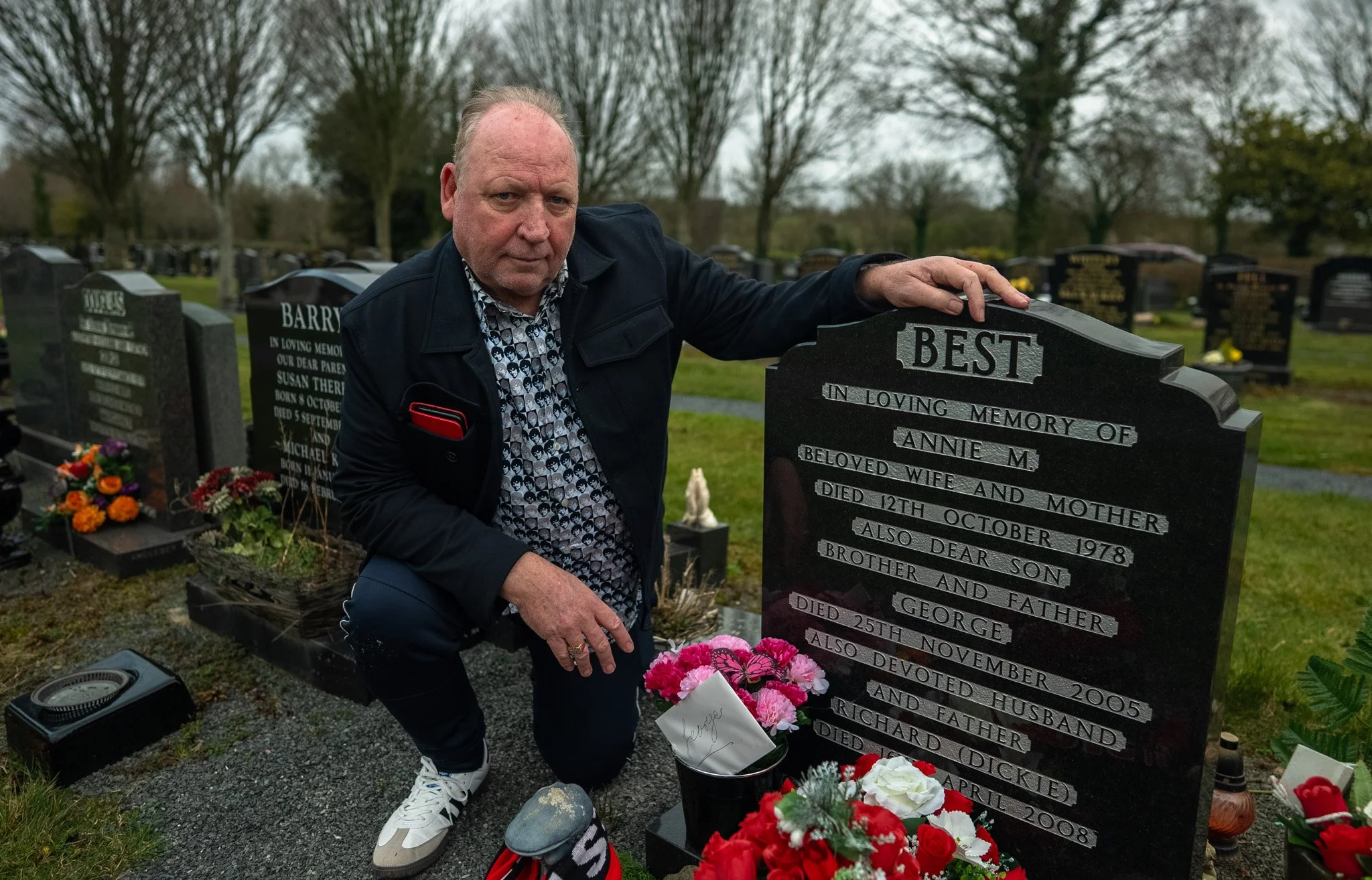 Staying at Georgie Best_s - Ronin Films - John at grave of George Best 3 DSC07501.jpg