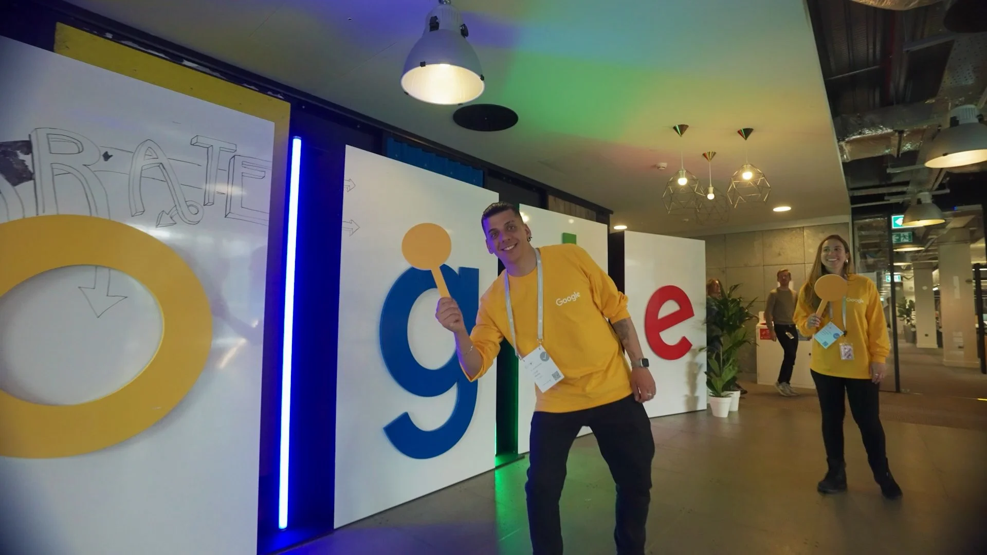 Google Marketing Live 2023.00_00_21_08.Still004.jpg