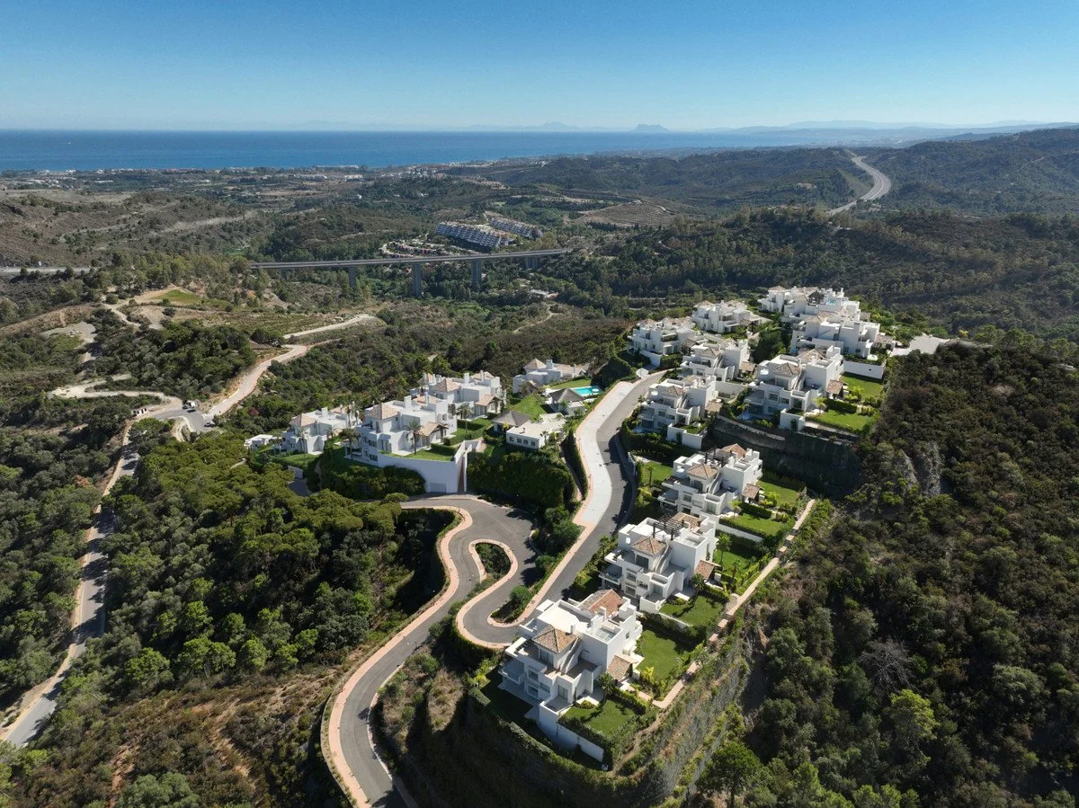 marbella-club-hills-02.jpg