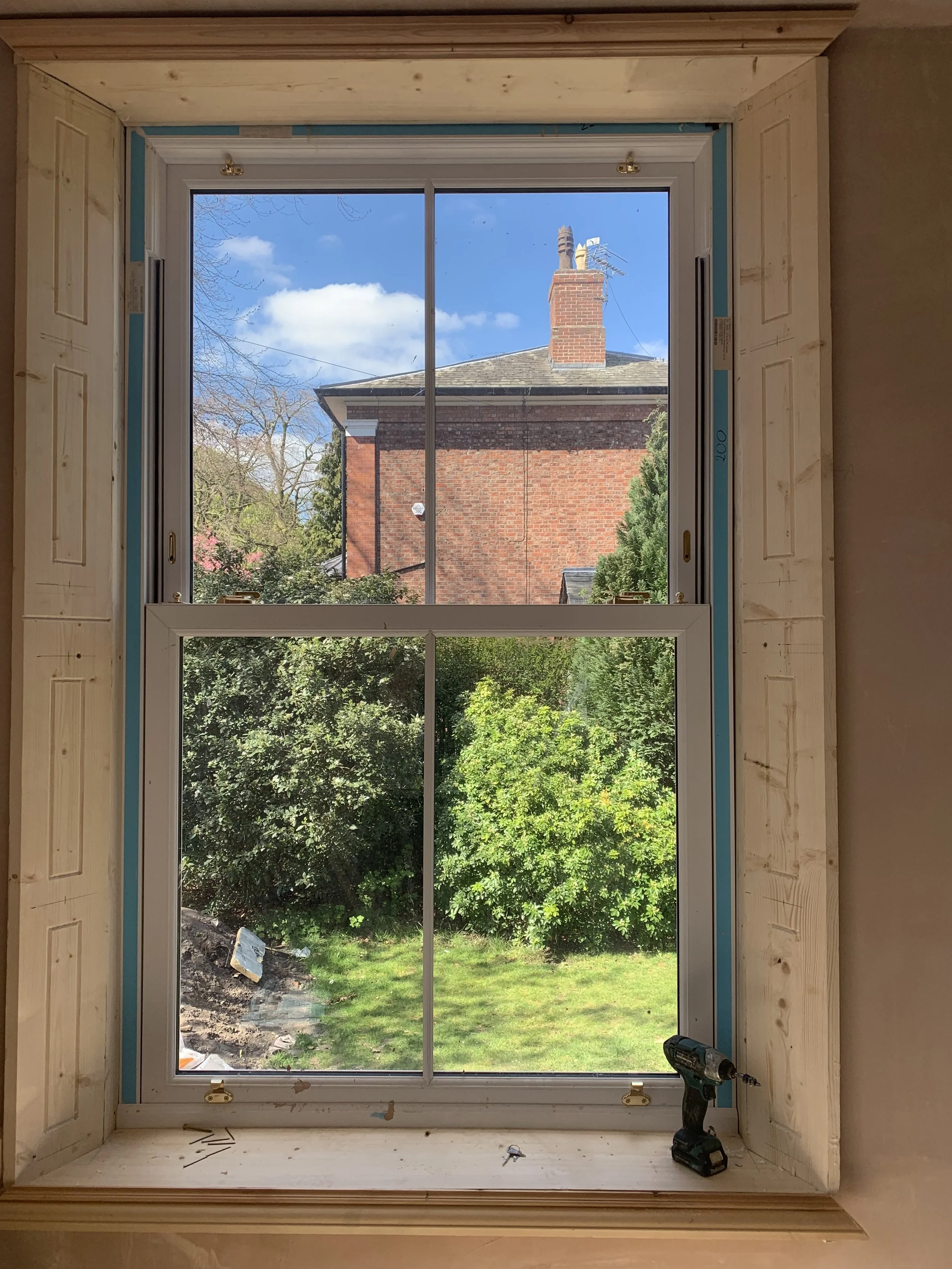 FAKE WOODEN SHUTTERS