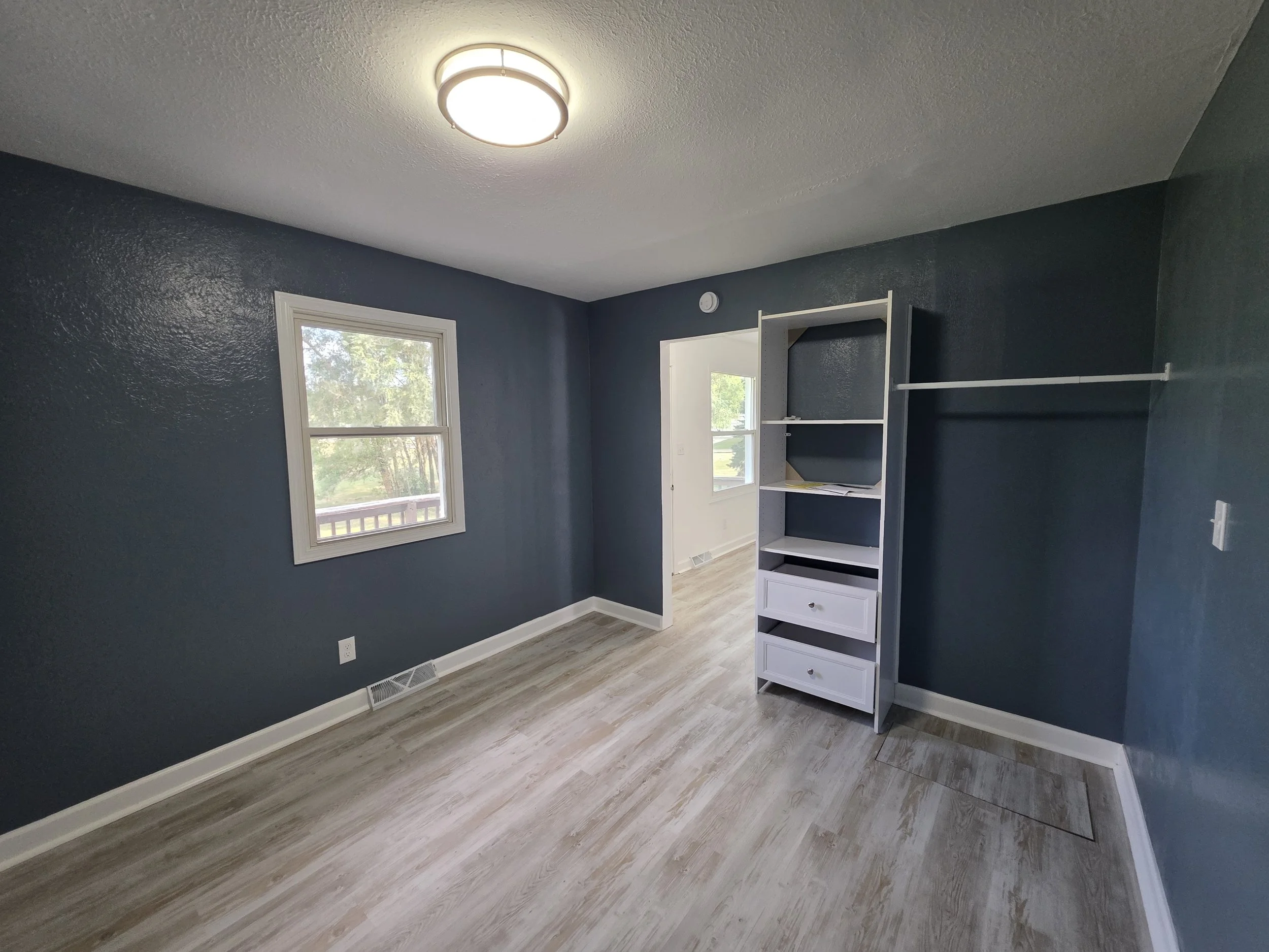 Modern design & closet space