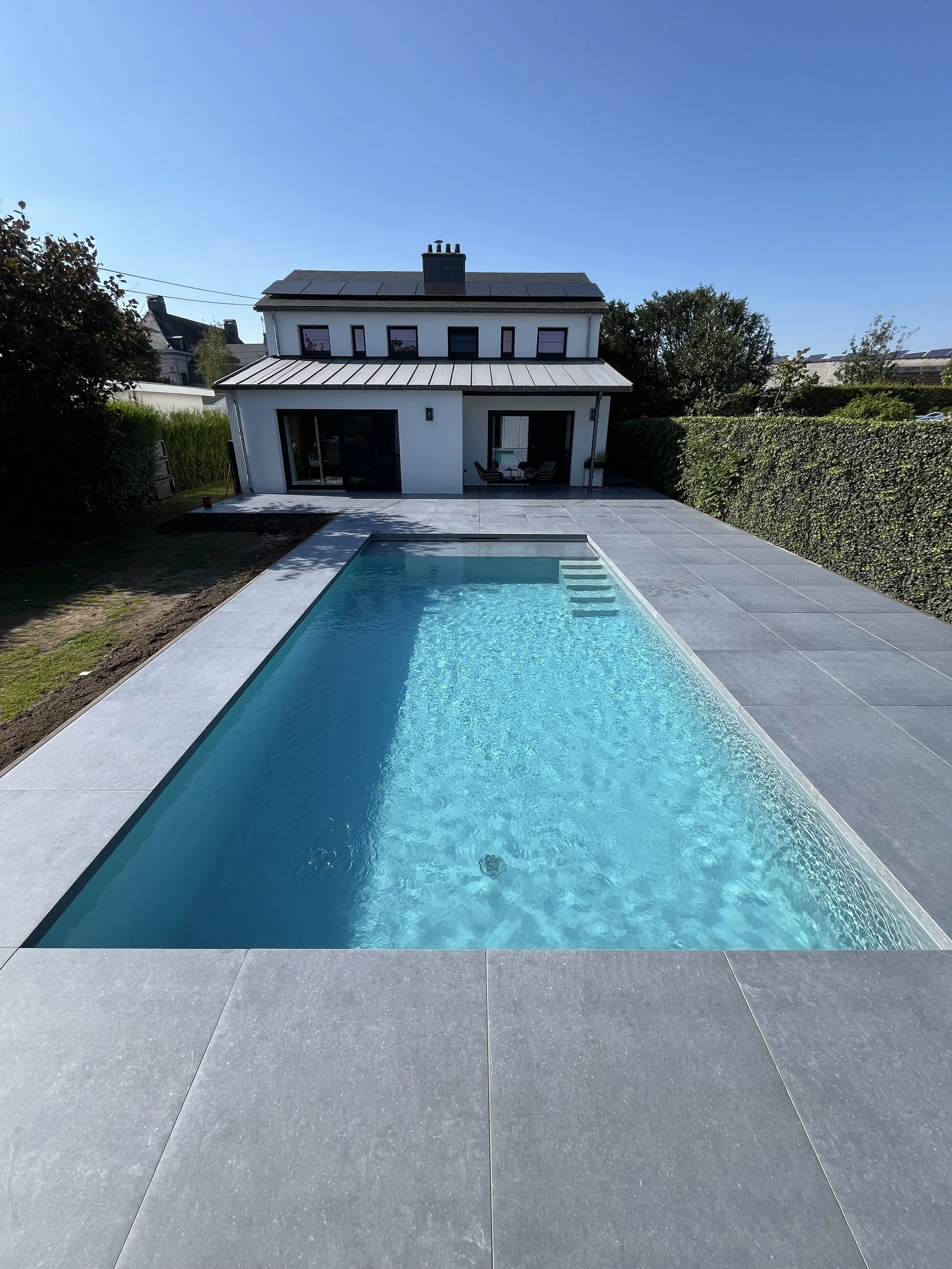 Piscine contemporaine béton – Verviers