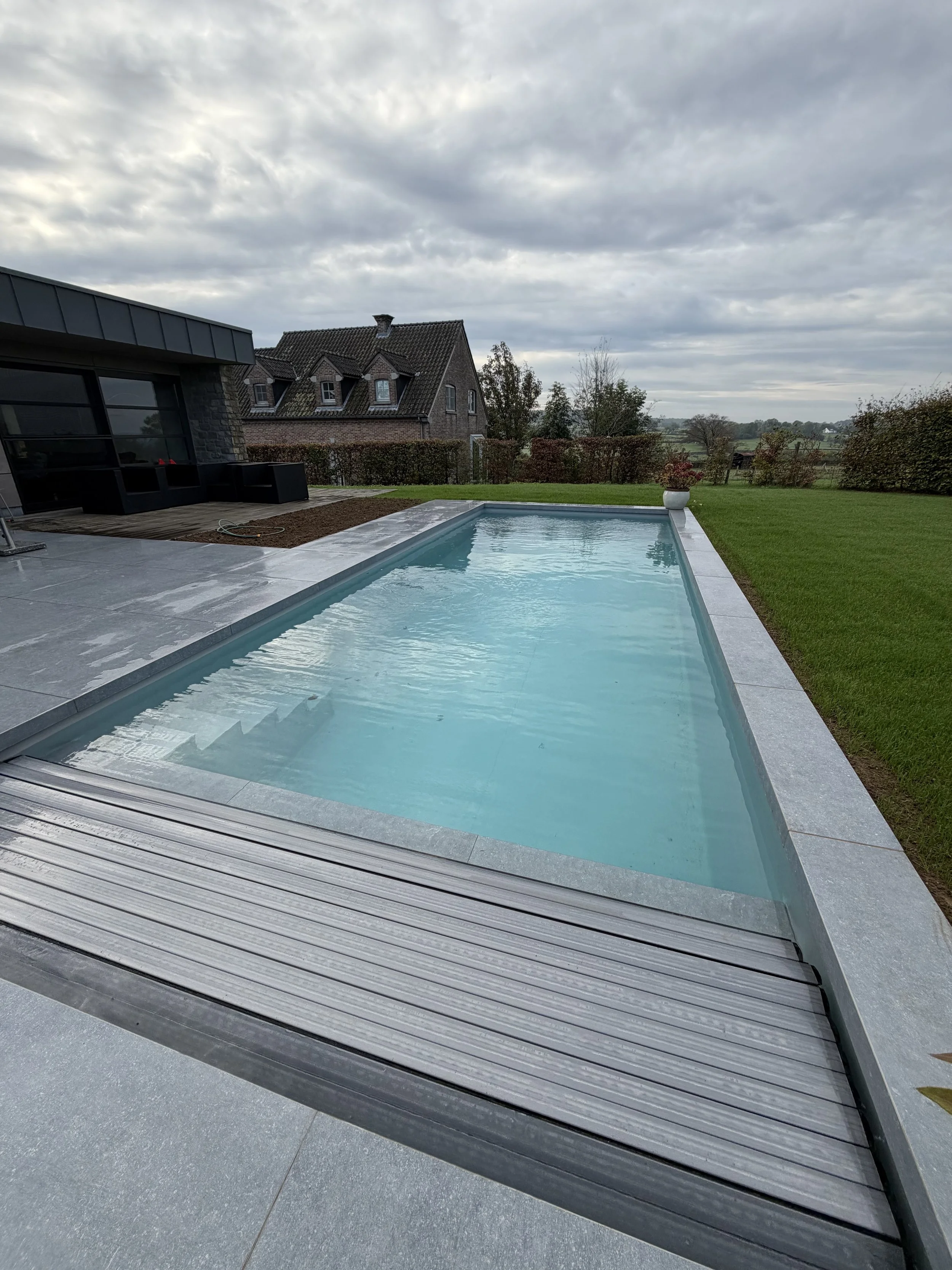 cprobati-piscine-terrasse-dalle-ceramique-liege-01.jpg.jpeg
