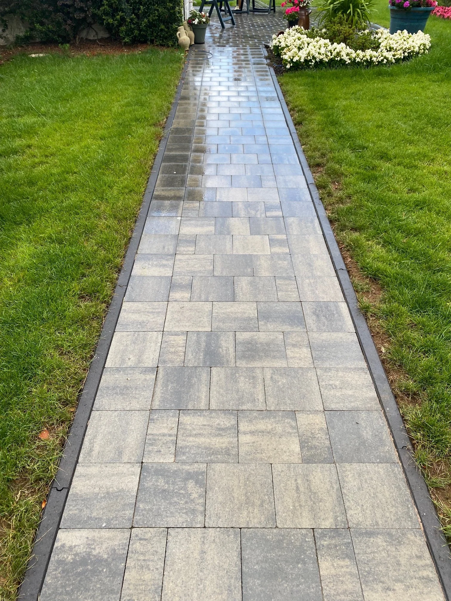 Pavé Ebéma gris nuançé.jpg