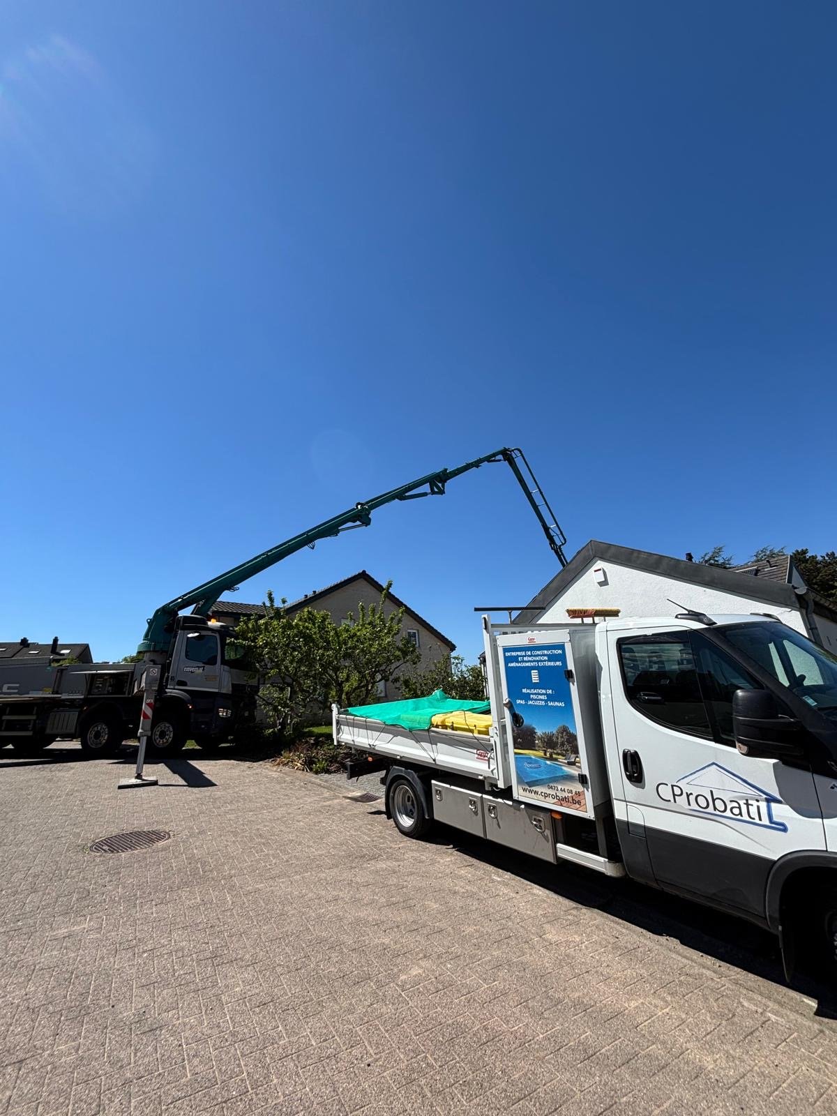 vehicule-cprobati-chantier-piscine-belgique.jpg.JPG