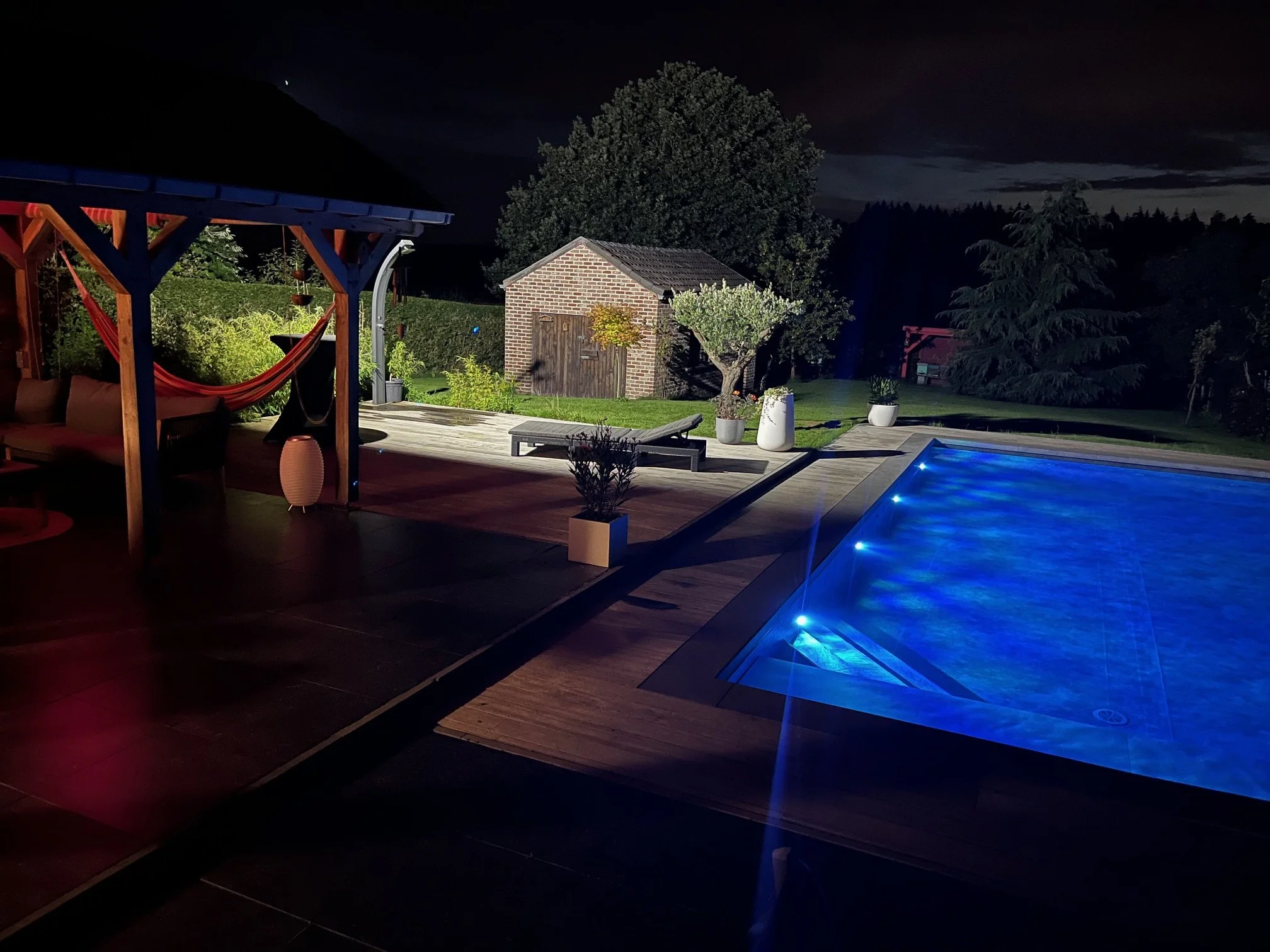 Piscine sur mesure avec éclairage nocturne LED – Jalhay