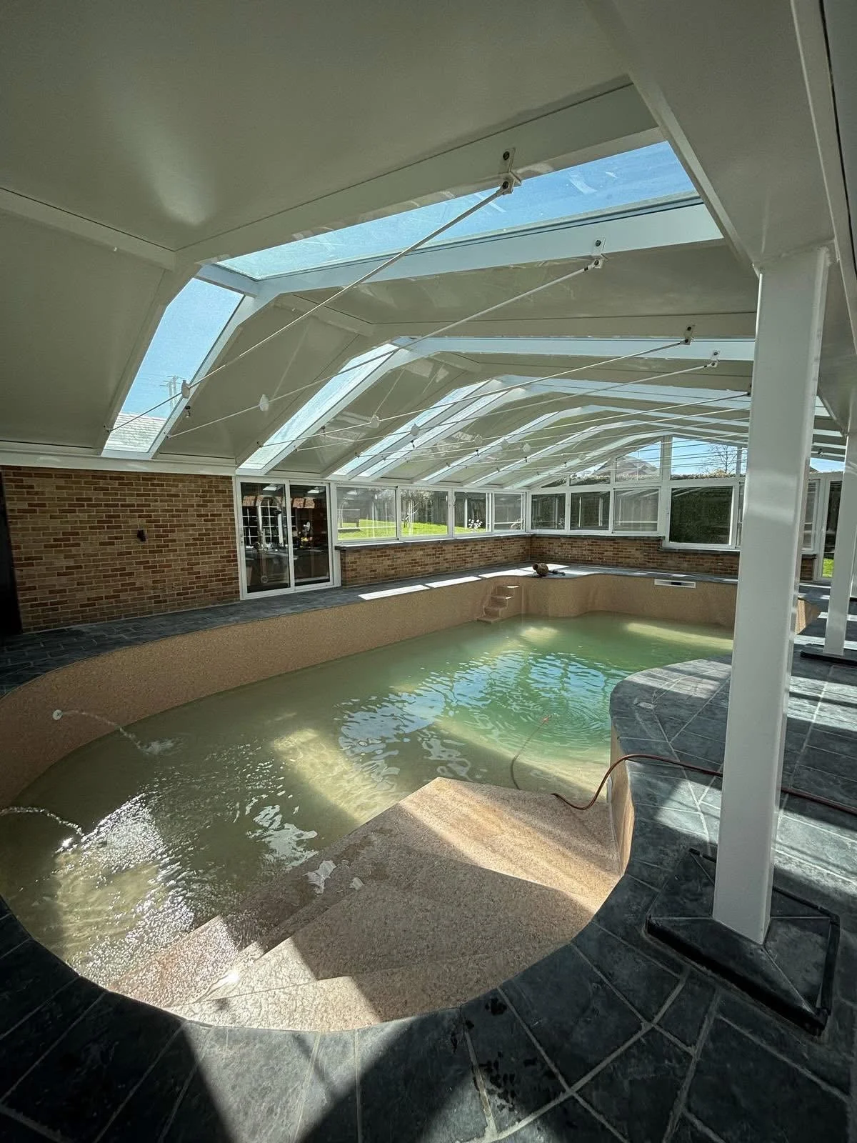 Rénovation de piscine intérieure – Beaufays (Liège)