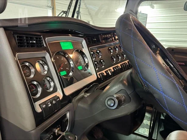 2018 KENWORTH W900-6.webp