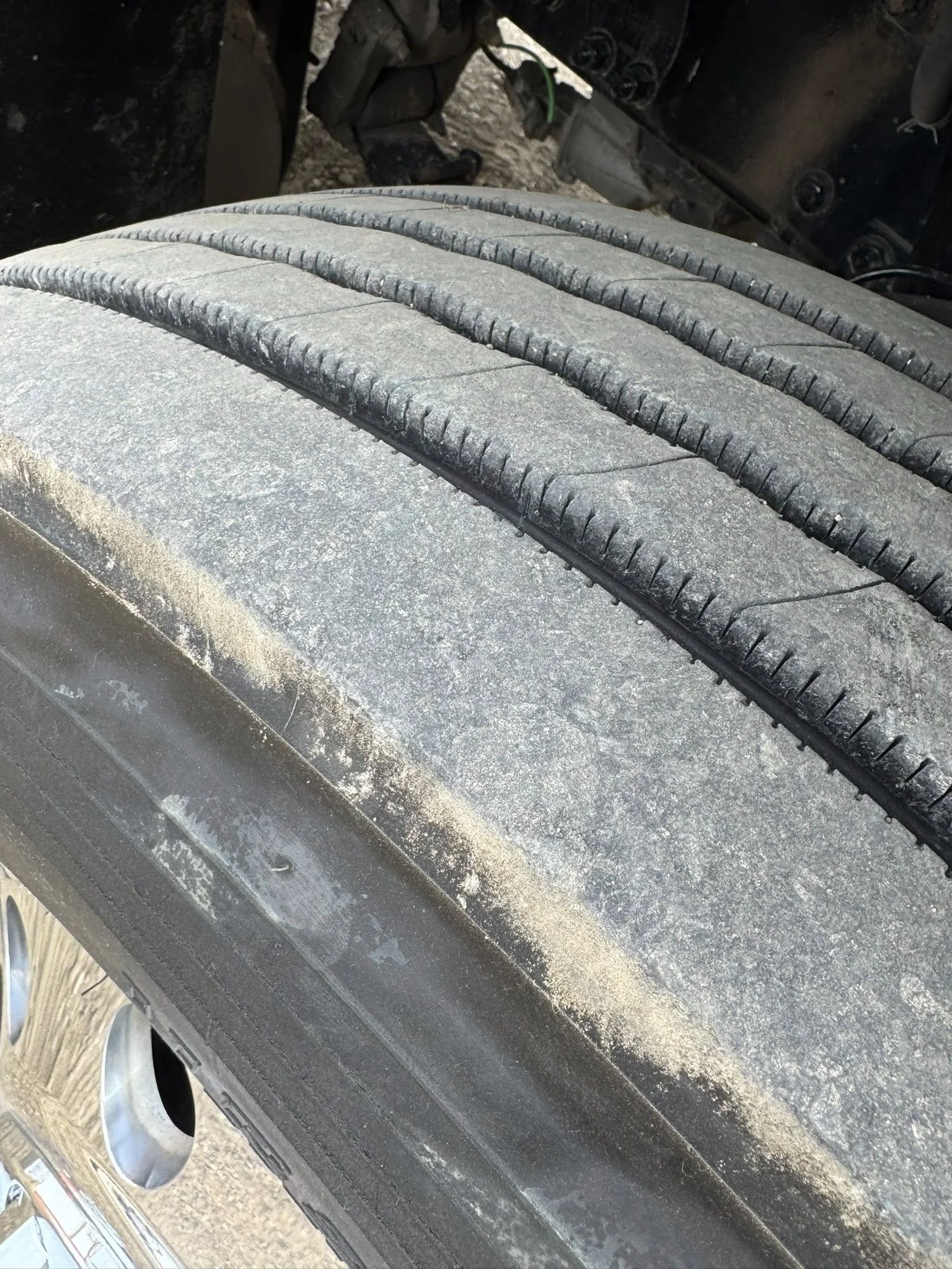 2019 PETERBILT 579 DAYCAB-3.jpg