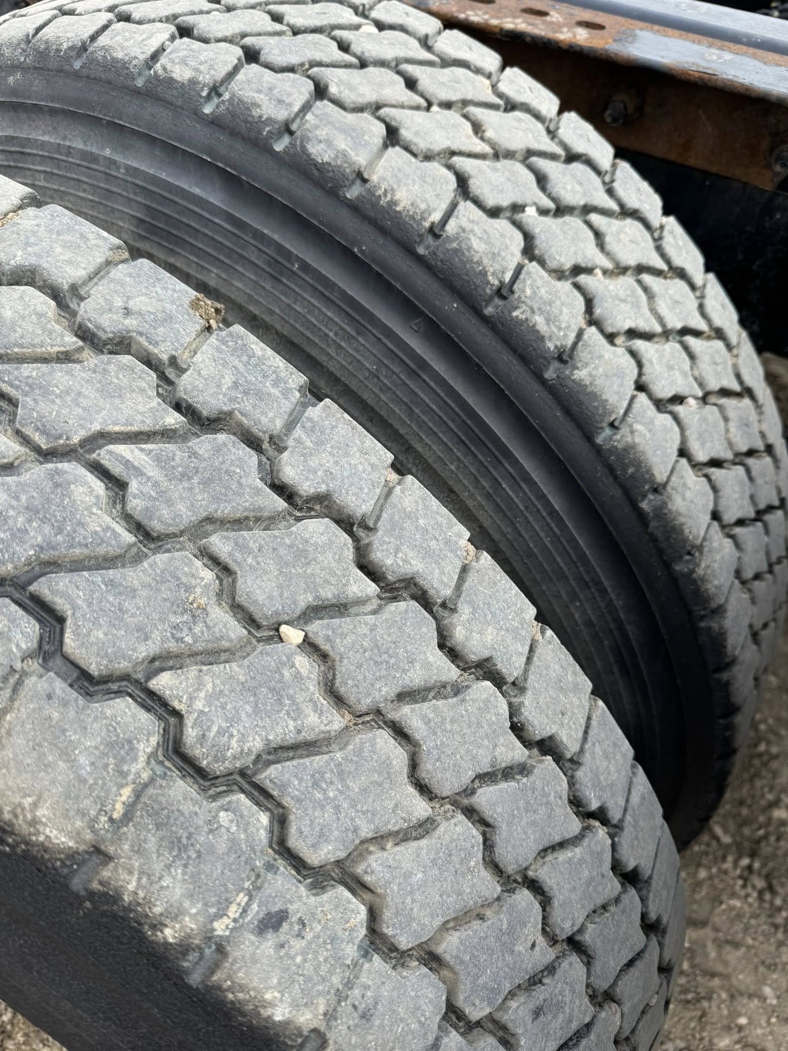 2019 PETERBILT 579 DAYCAB-4.jpg