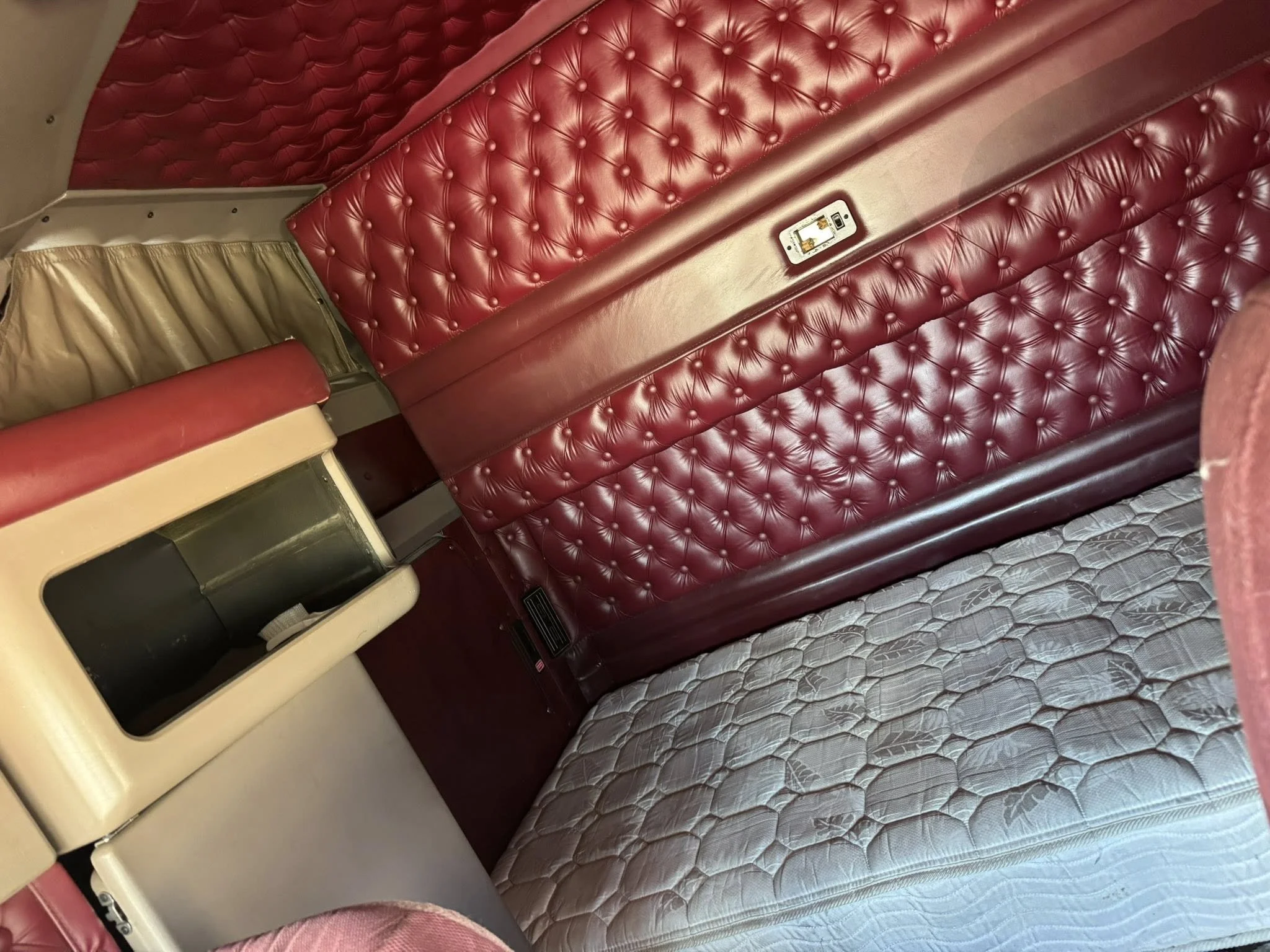 2004 w900 L semi-10.jpg