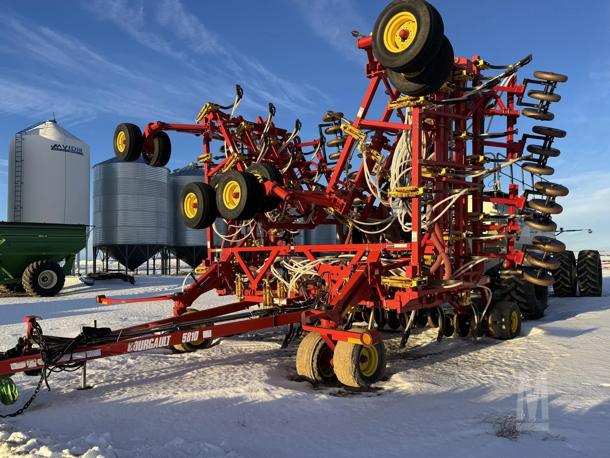 2012 BOURGAULT 5810-62-3.webp