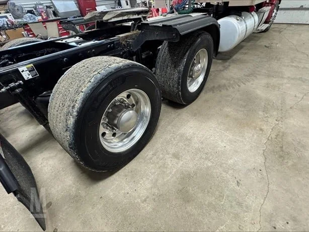 2021 PETERBILT 567-3.jpg