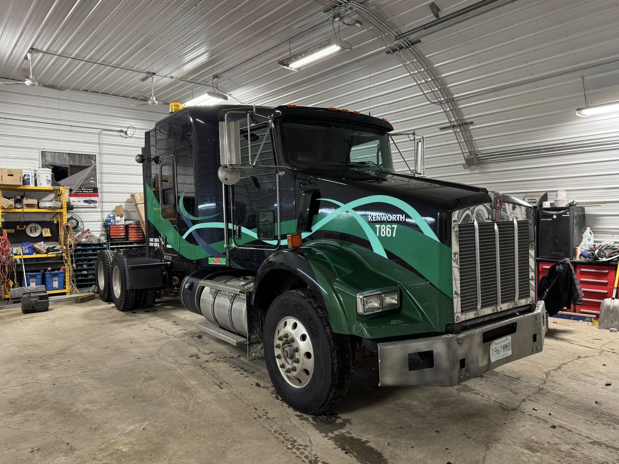 2013 KENWORTH T-800.jpg