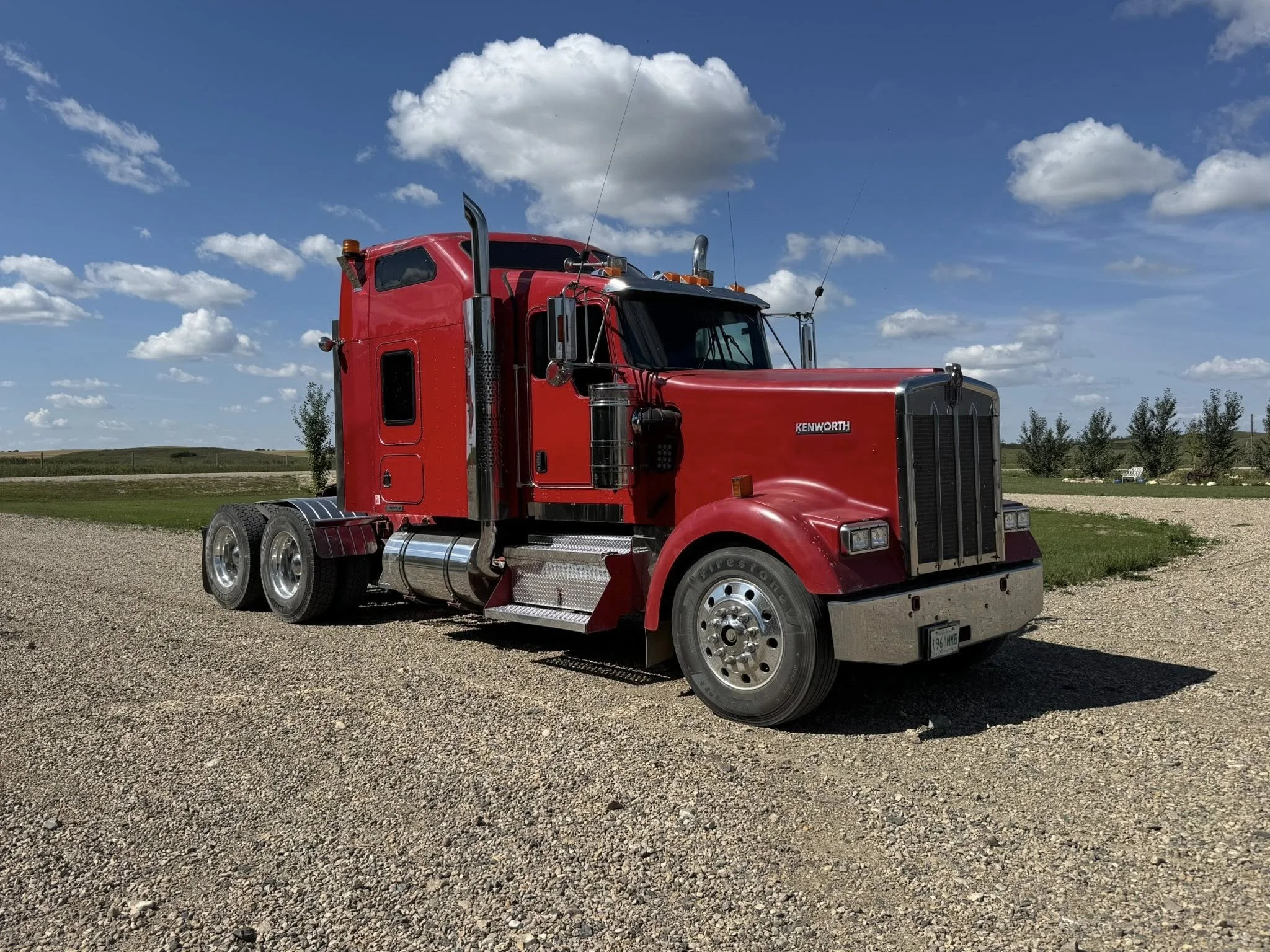 2004 w900 L semi-3.jpg