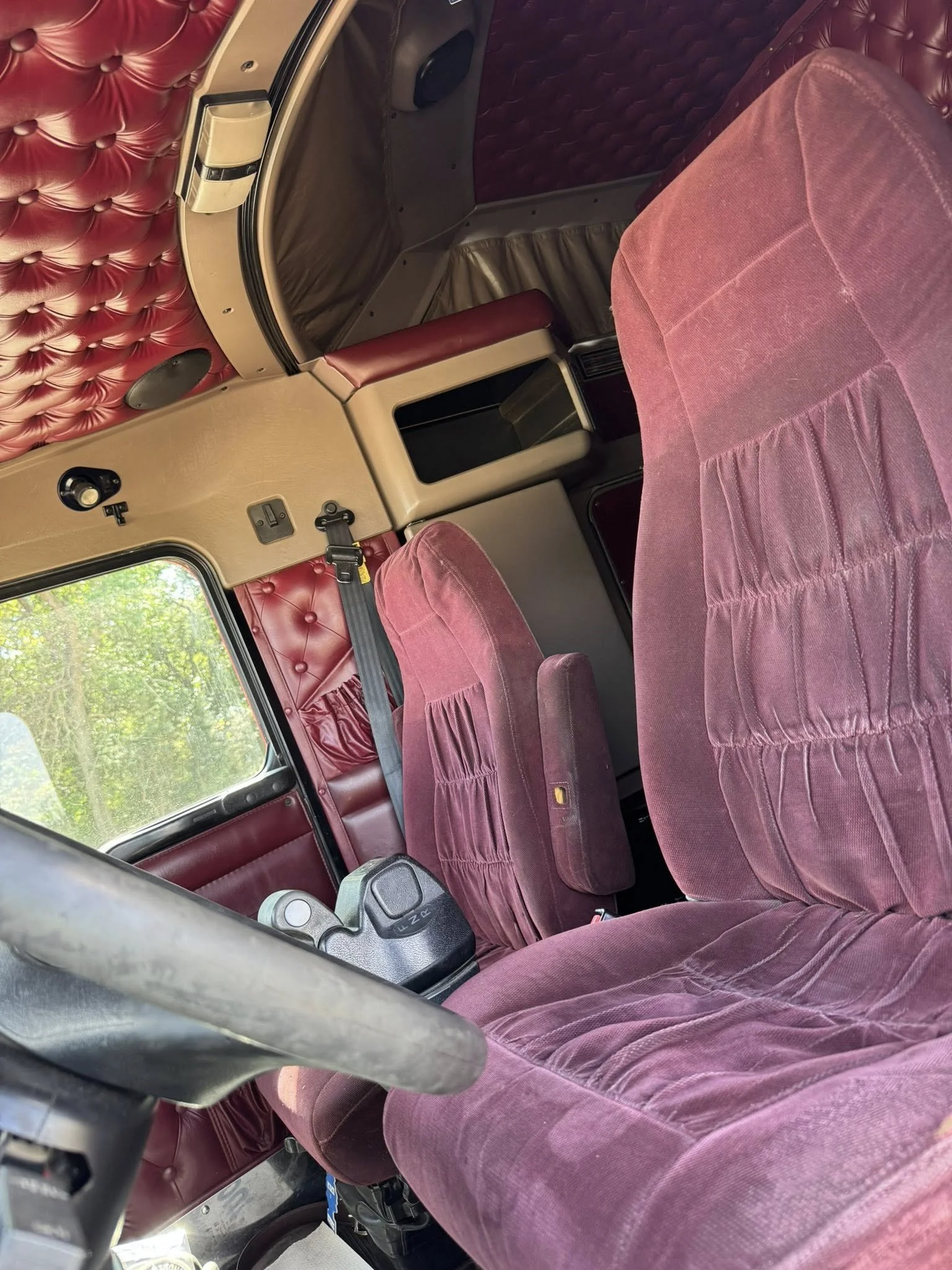 2004 w900 L semi-9.jpg