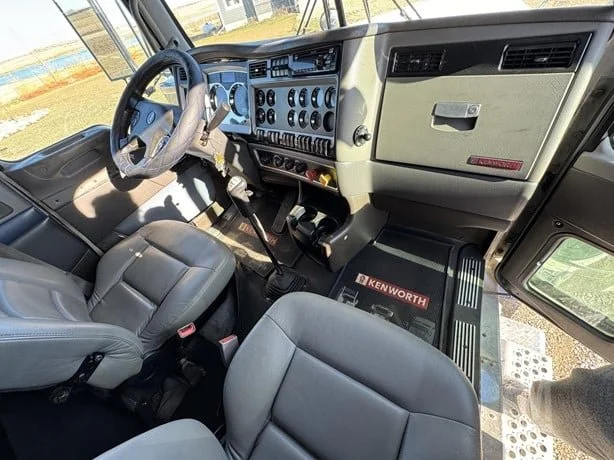 2018 KENWORTH W900-8.jpg