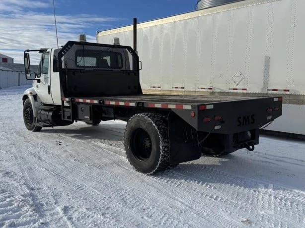 2007 INTERNATIONAL DURASTAR 4300-3.jpg