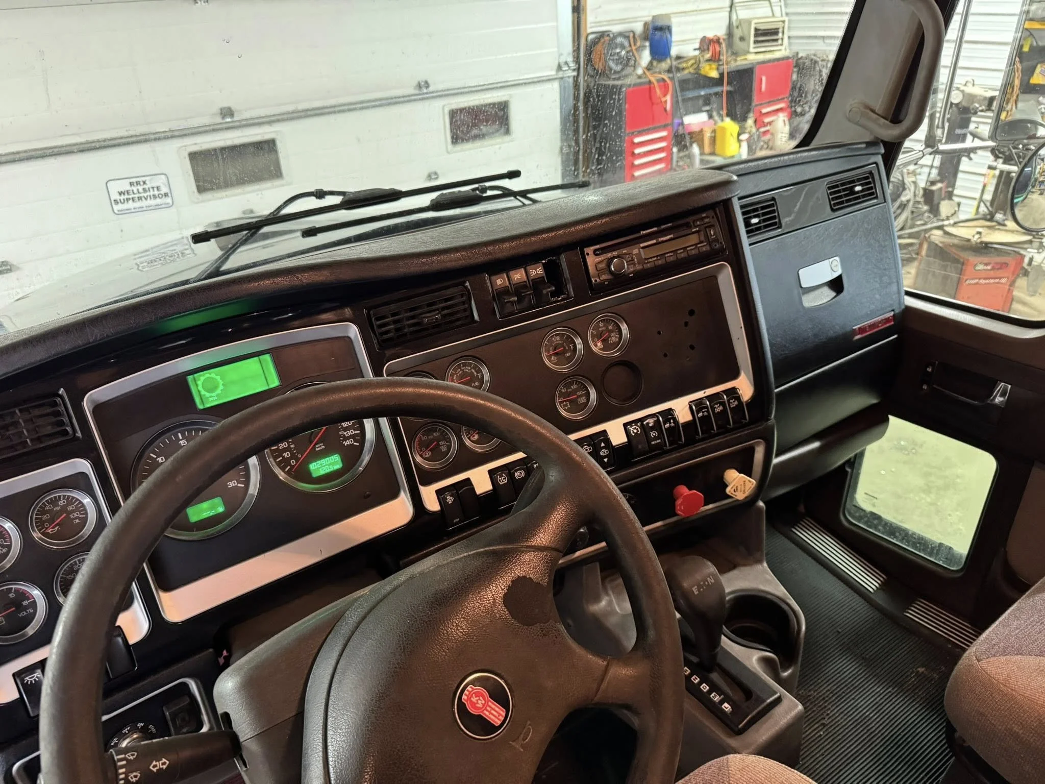 2013 KENWORTH T-800-5.jpg