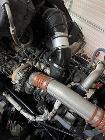 2021 PETERBILT 567-5.jpg