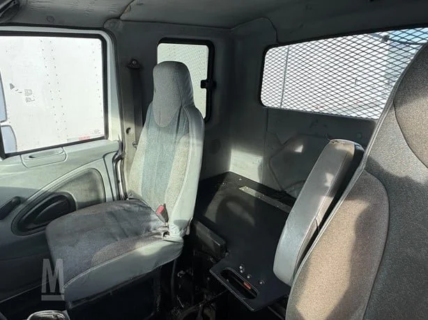 2007 INTERNATIONAL DURASTAR 4300-10.jpg