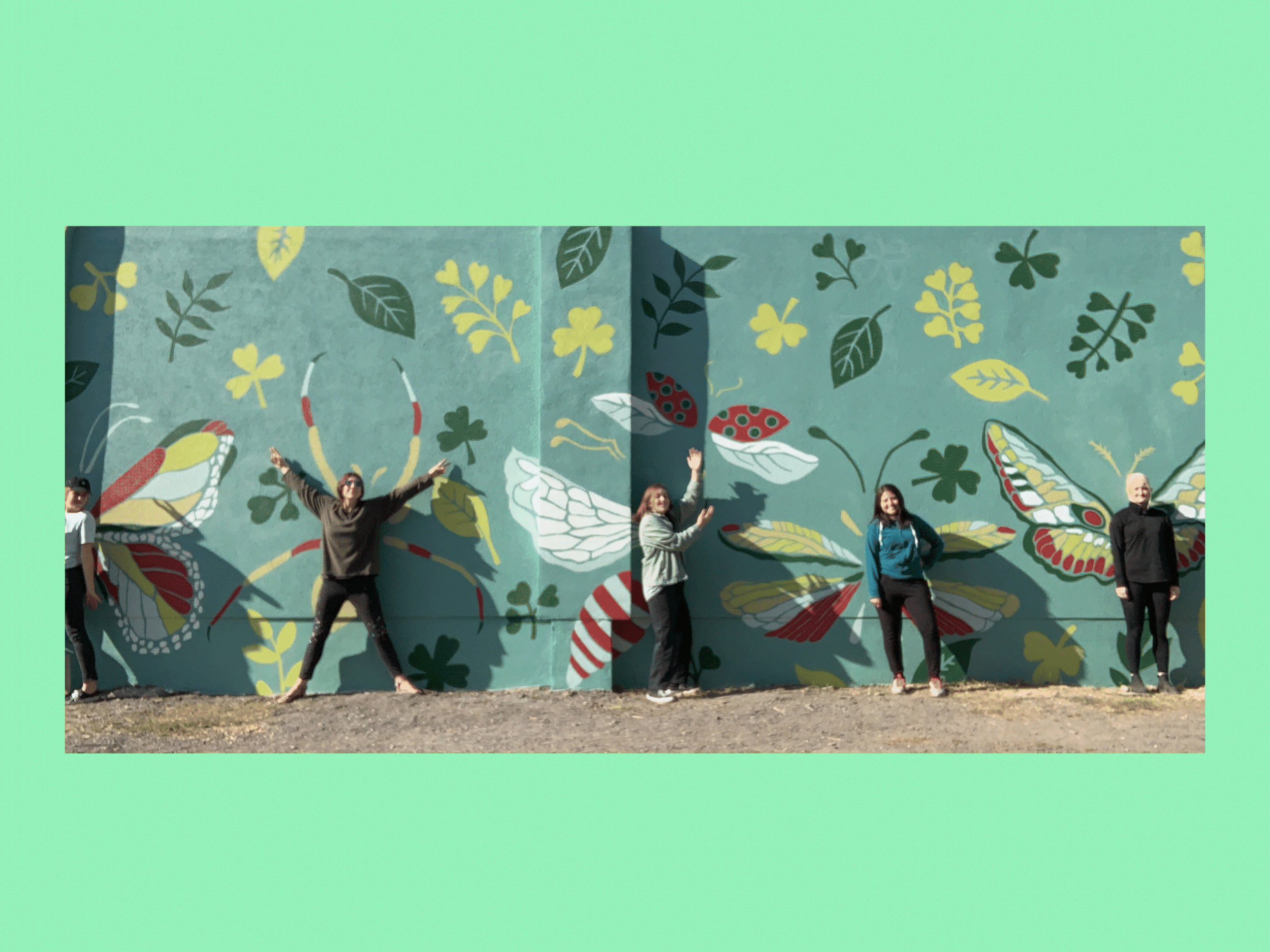 mural2.gif