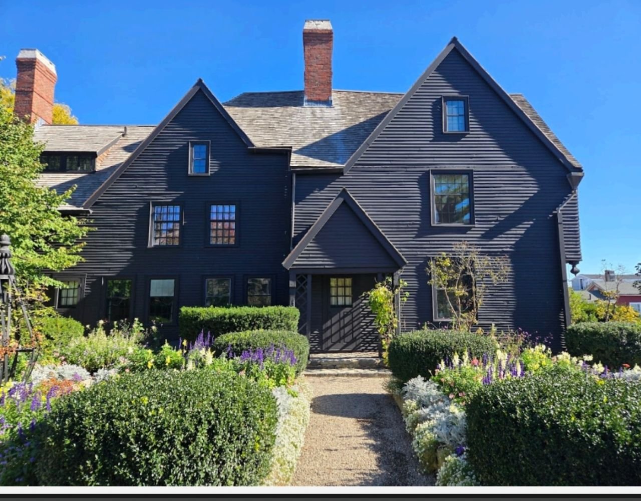 salemhouse.jpg
