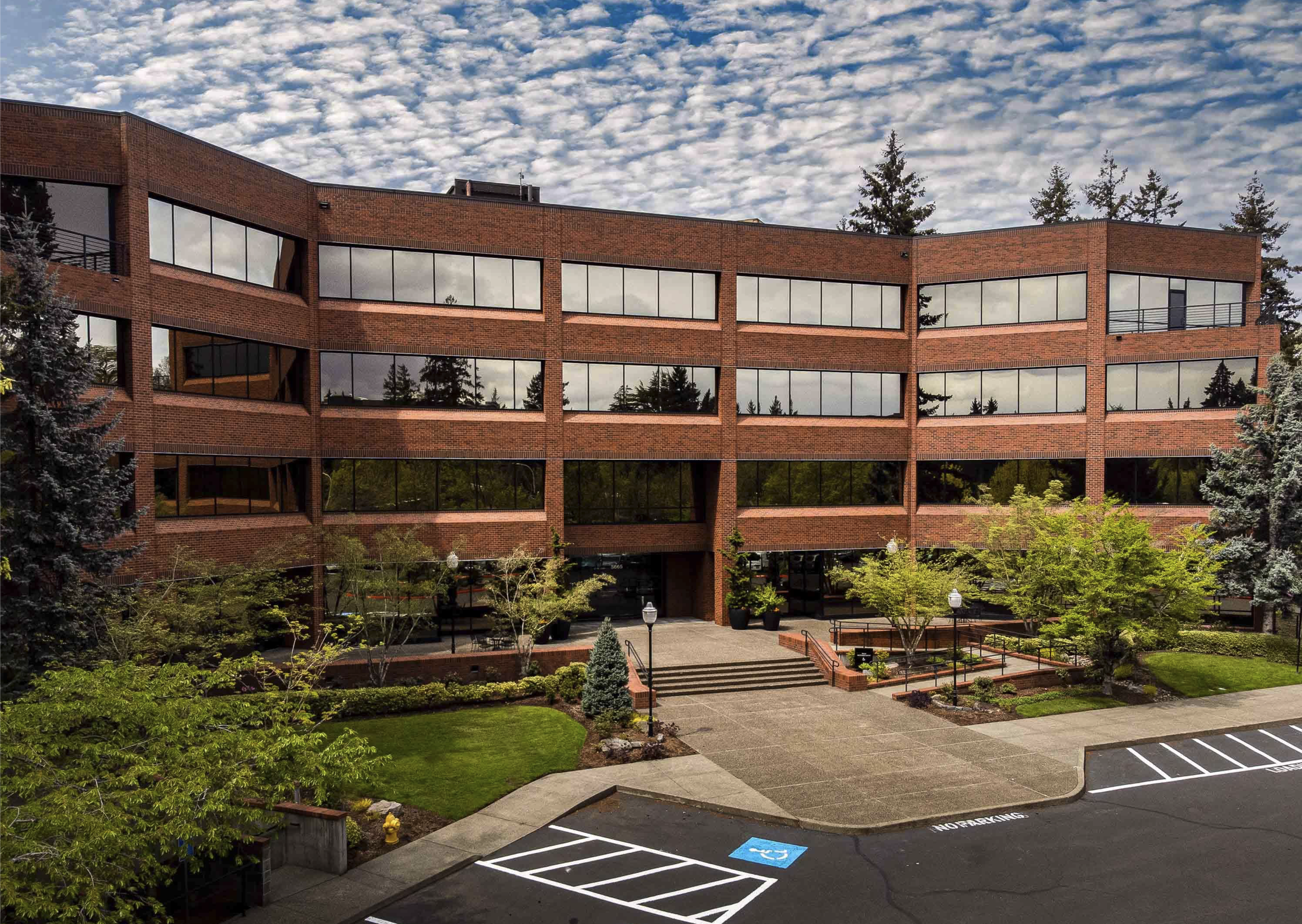 Suburban Office Space Portland: Why Kruse Way and Sunset Corridor Are Outperforming Downtown
