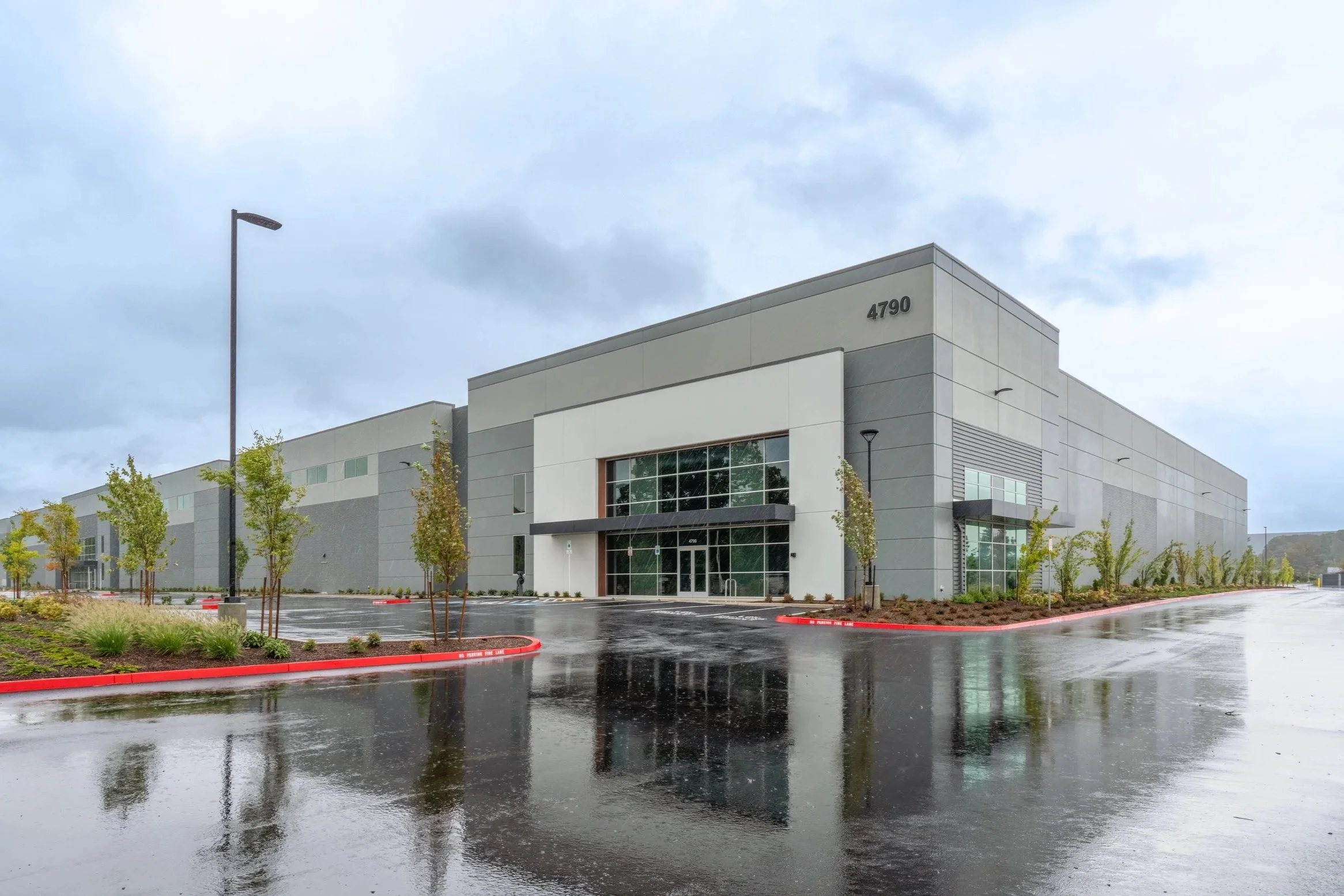 Modern Hillsboro warehouse and distribution facility—Sunset Corridor industrial availability and renewal strategy