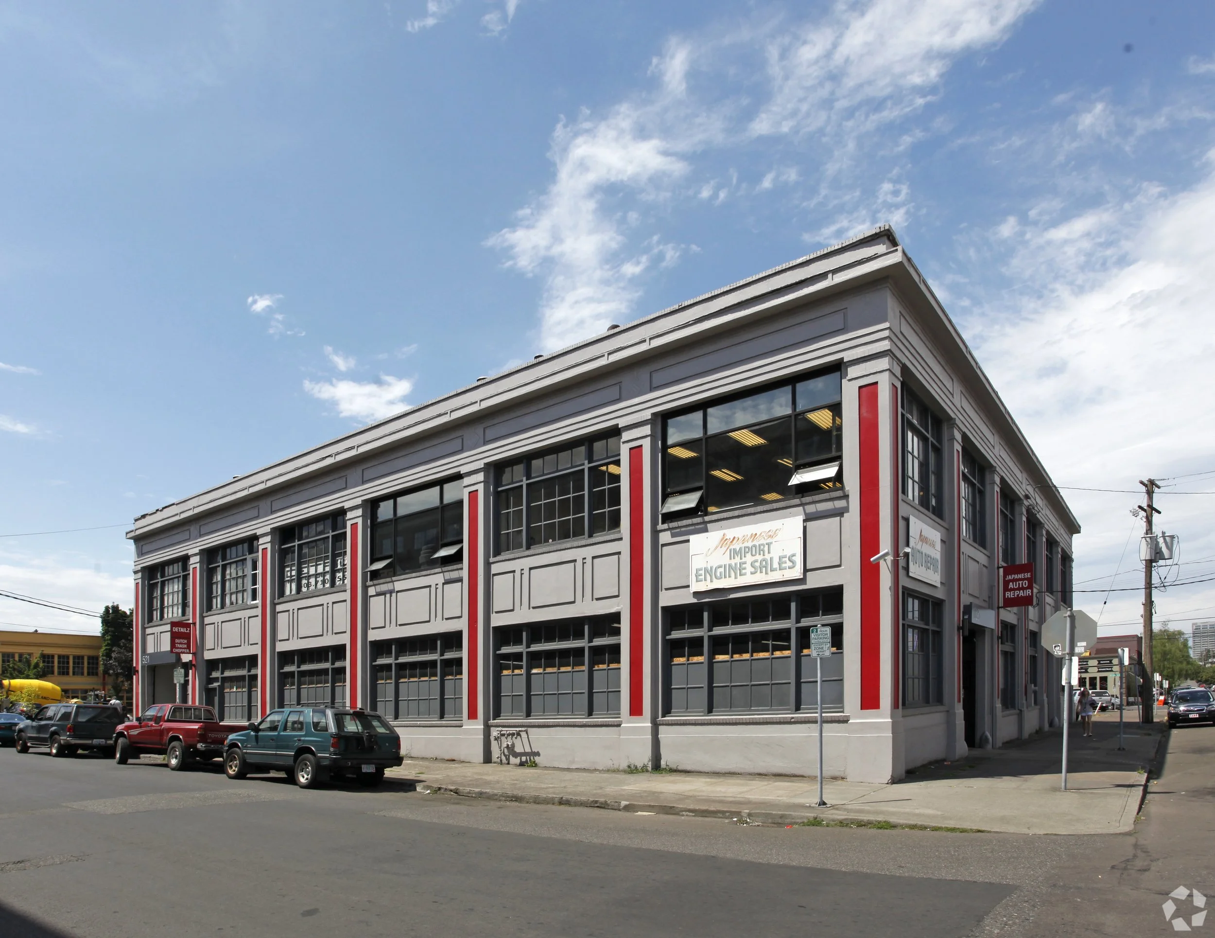 Central Eastside Portland flex/industrial building—close-in leasing, renewals, and site selection