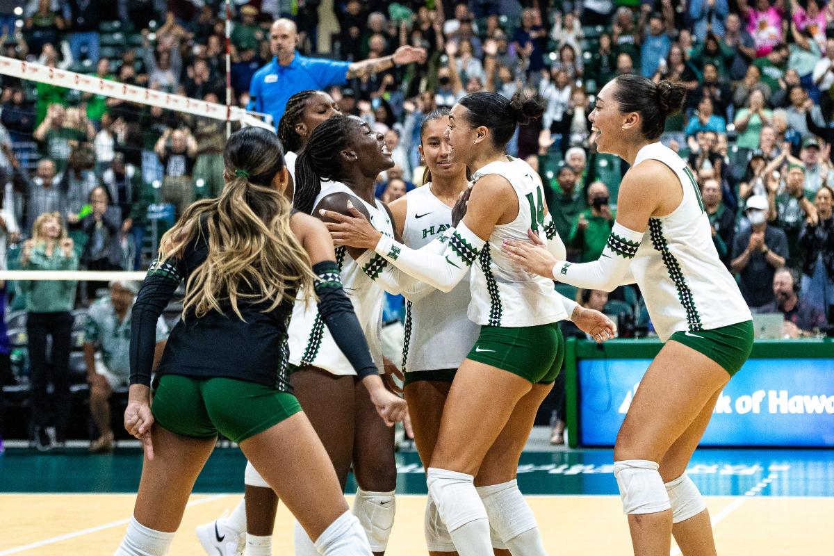 Rainbow Wahine rally past Portland for 500th Win at the Stan Sheriff Center
