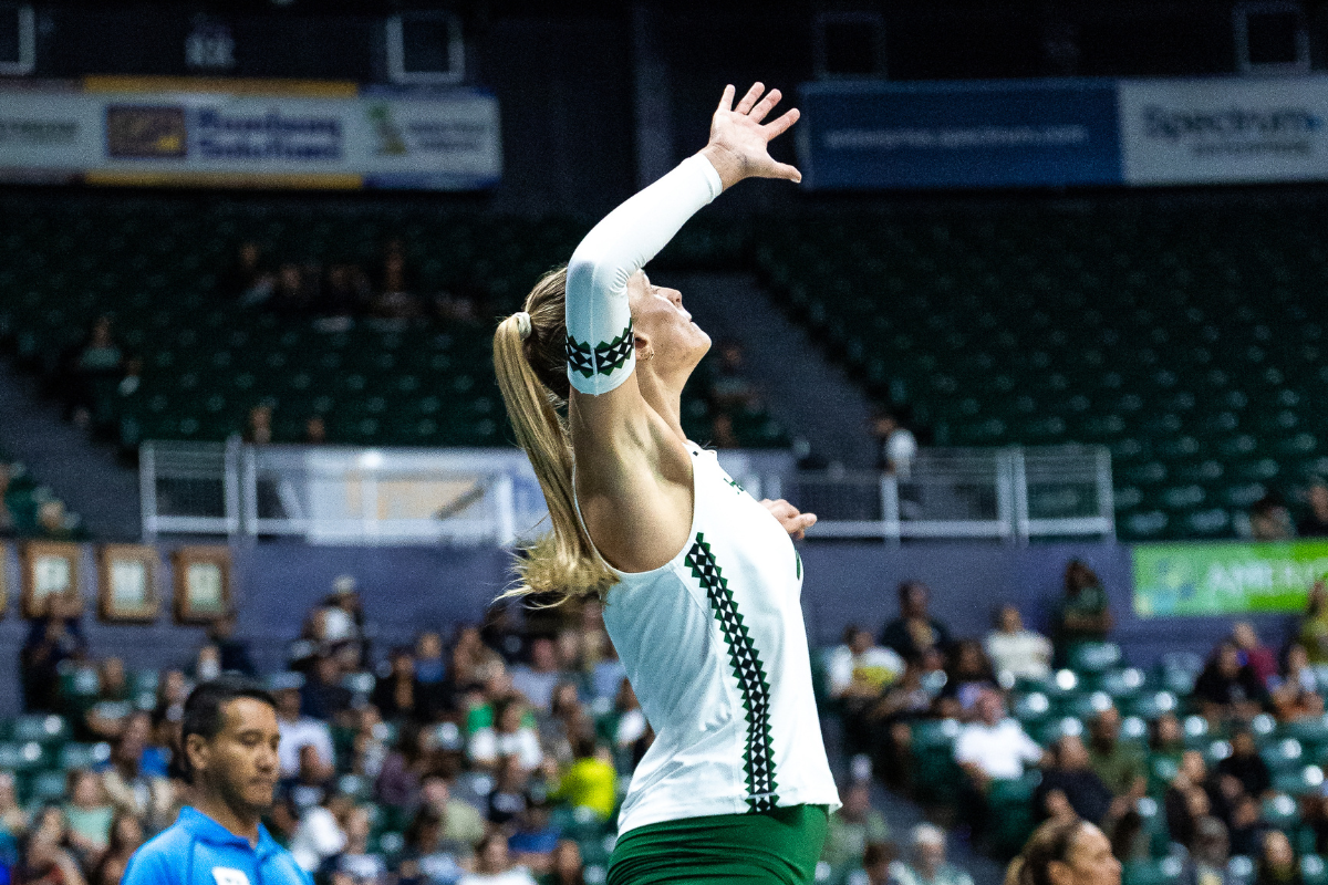 “Dig Deep”: Wahine Rally After Road Trip to Start Conference Push