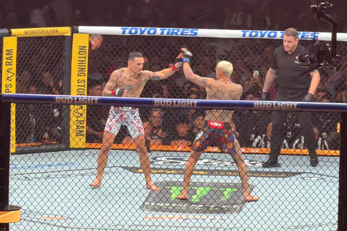 Holloway Falls to Oliveira in BMF Title Fight