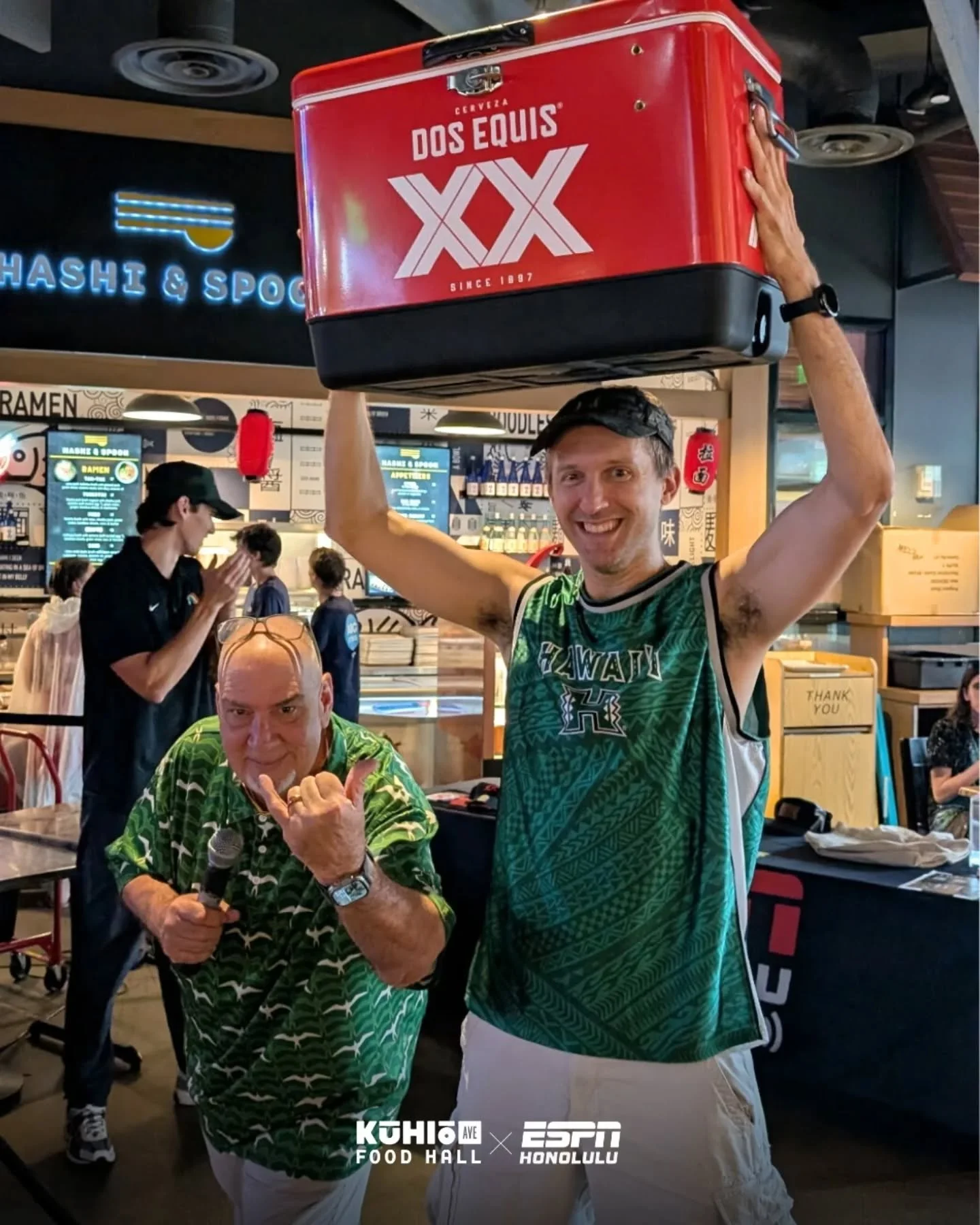 Mahalo to everyone who came out on Thursday to @kuhioavefoodhall to support Hawai&lsquo;i in the NCAA Tournament. 🏀🤙🏽

Nothing like the community coming together for the &lsquo;Bows. 💚

#GoBows