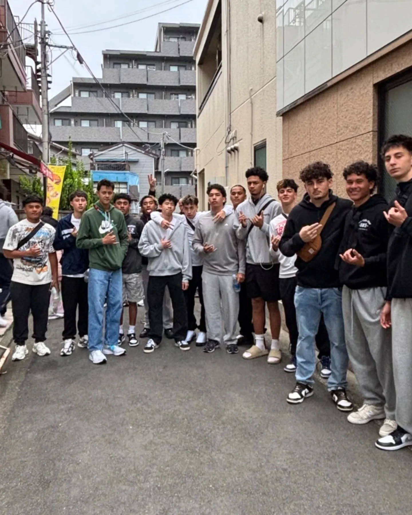 North Shore Basketball Club in Japan 🇯🇵🏀

📍 Osaka | Kobe | Kyoto

4 games vs 3 high schools + 1 university.

Repping Hawai&lsquo;i 🌺