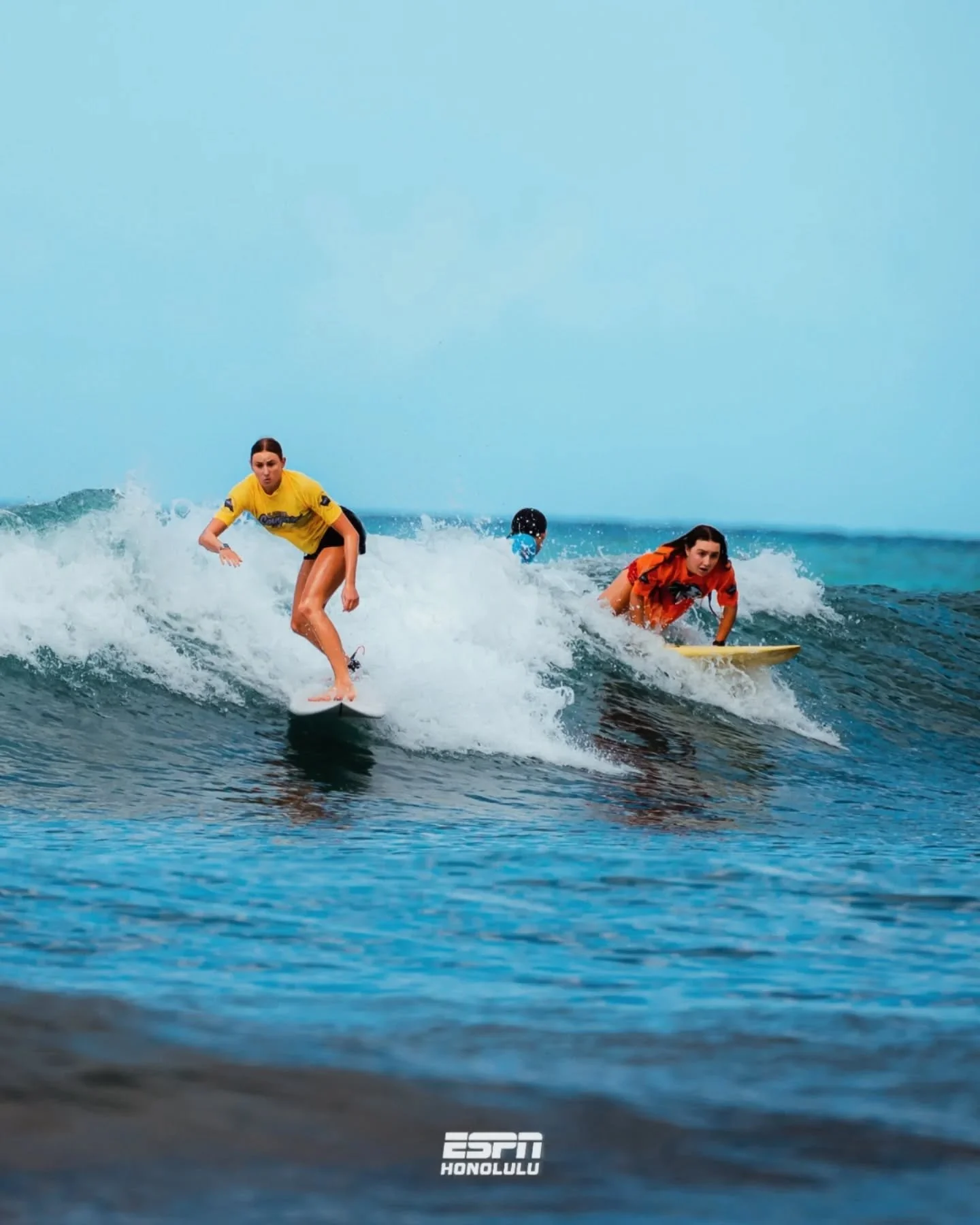 Queens on a Monday. 🌊🤙🏽

OIA Surfing Contest #3

📸 @krispysmedia