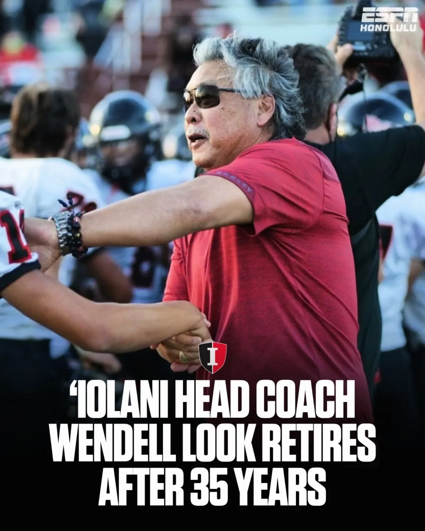 End of an era at ʻIolani. 🏈

Wendell Look, a 1978 graduate of ʻIolani and the school&rsquo;s longtime head football coach and athletic director, is retiring after 35 years leading the Raiders &mdash; a run that included 200+ wins, 14 ILH titles and 