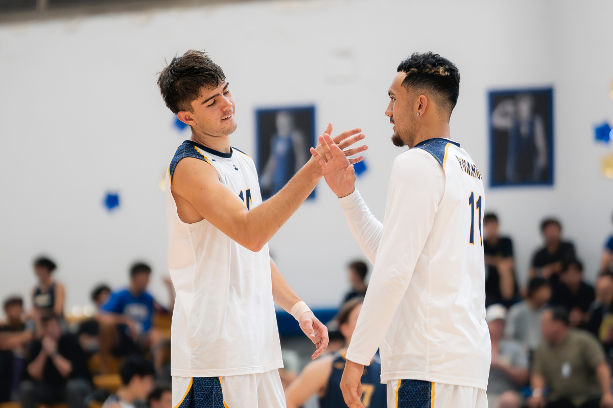 Punahou Remains Perfect, Takes Down Kamehameha in Four Sets
