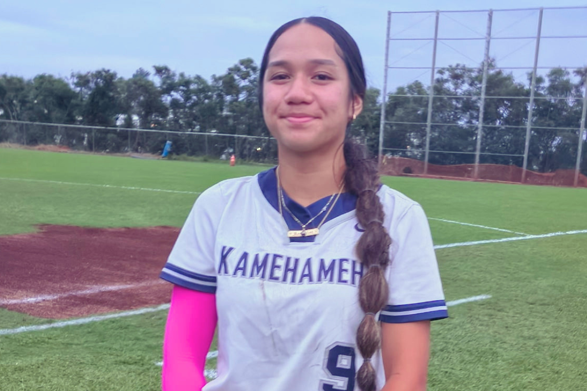 Kamehameha holds off Maryknoll, 8-6; teams now tied for first