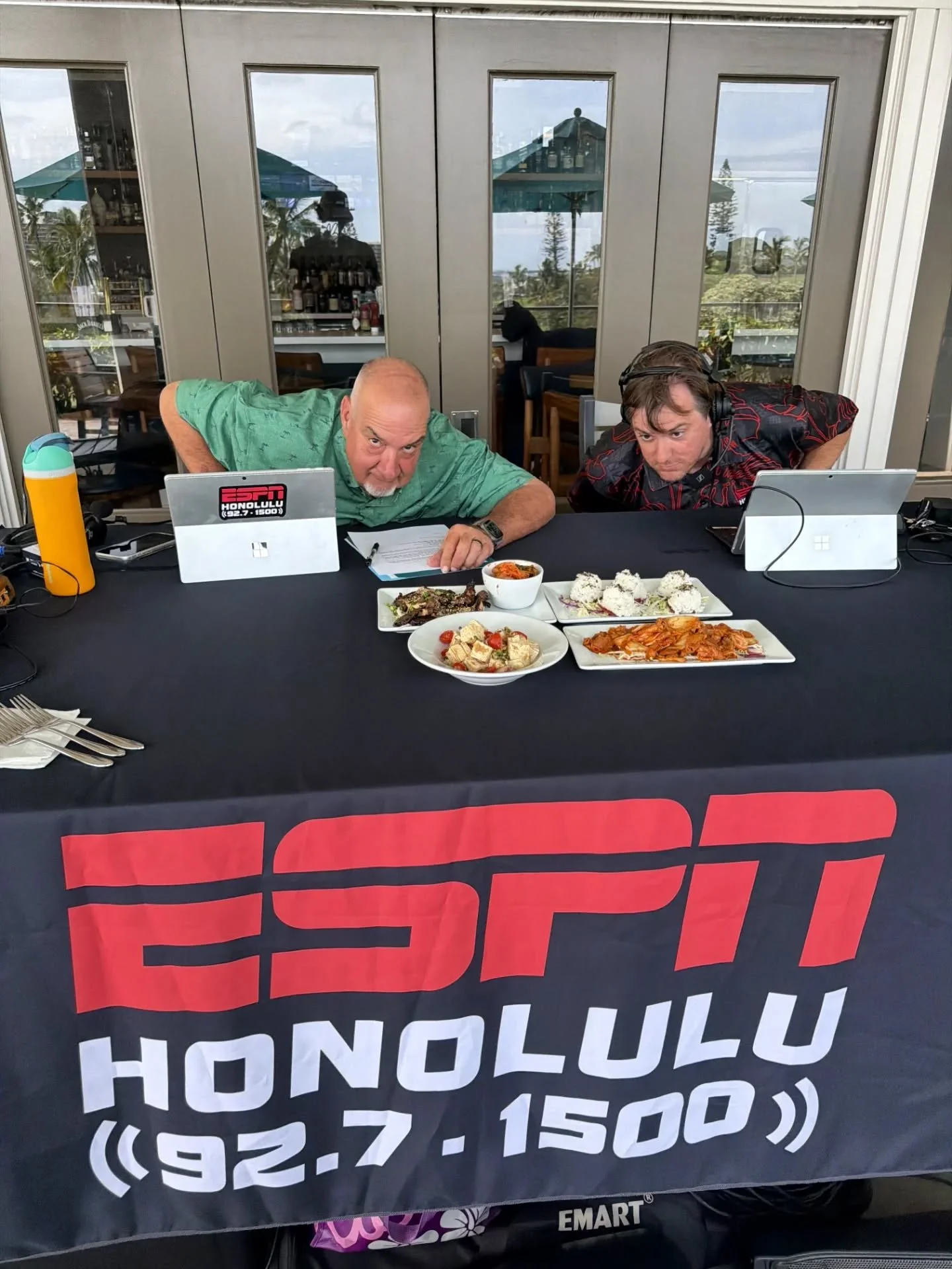 "Pacheco &amp; Hart" at Pearl at Kalauao ft. ono grindz. 🤙🏽

Listen live on ESPN Honolulu 92.7 FM / 1500 AM