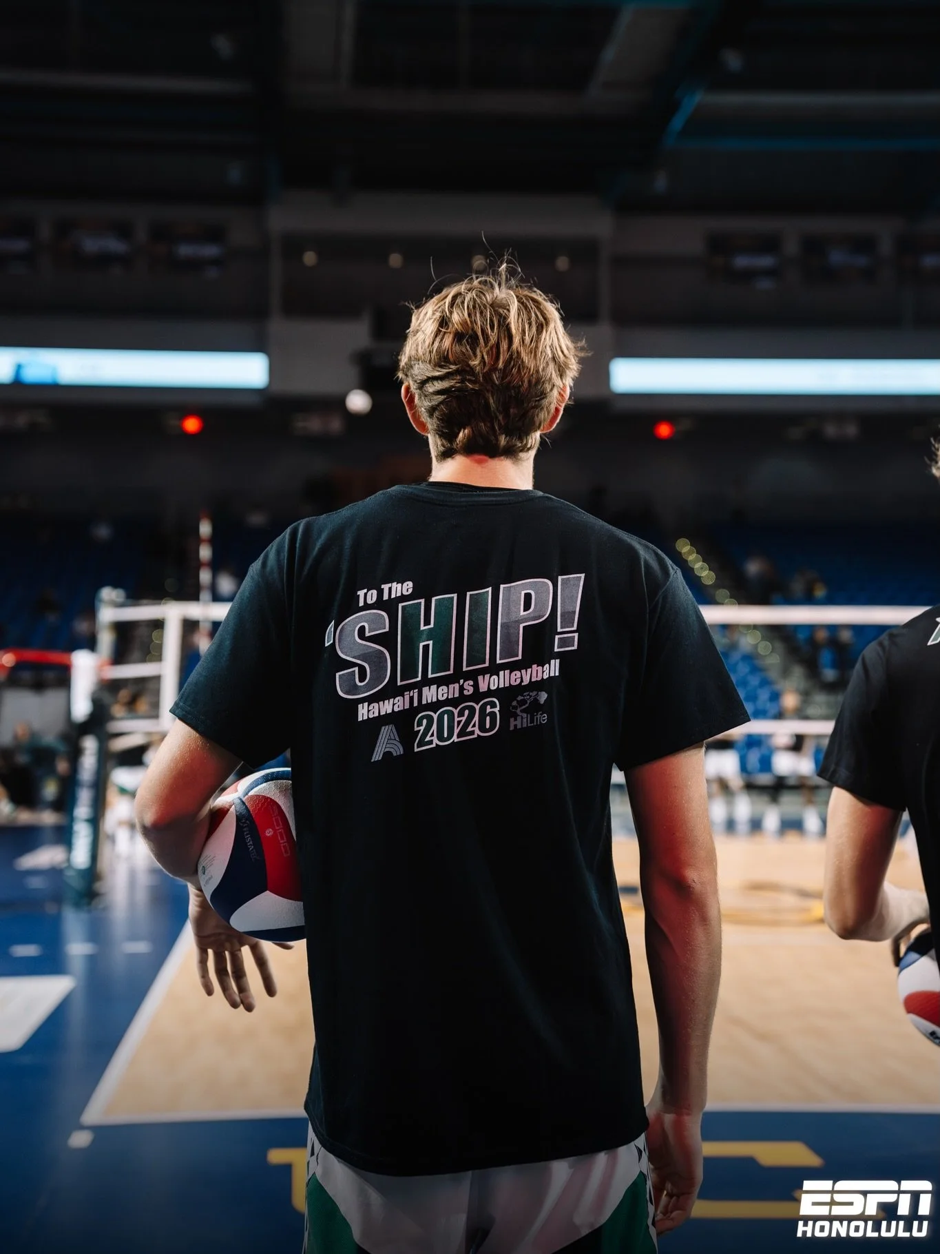 We are live! 📻 

Tune in on ESPN Honolulu 92.7 FM / 1500 AM with&nbsp;@tifferspxp!

📸: @shootahsav