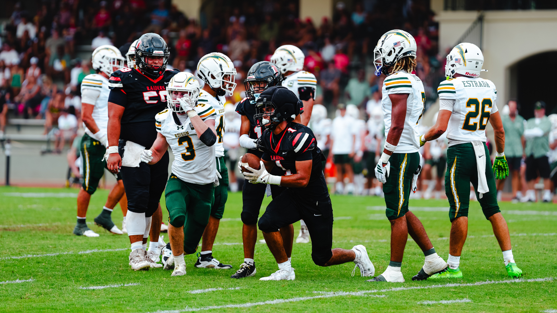 Edison (Calif.) starts fast, then holds off 'Iolani, 41-27