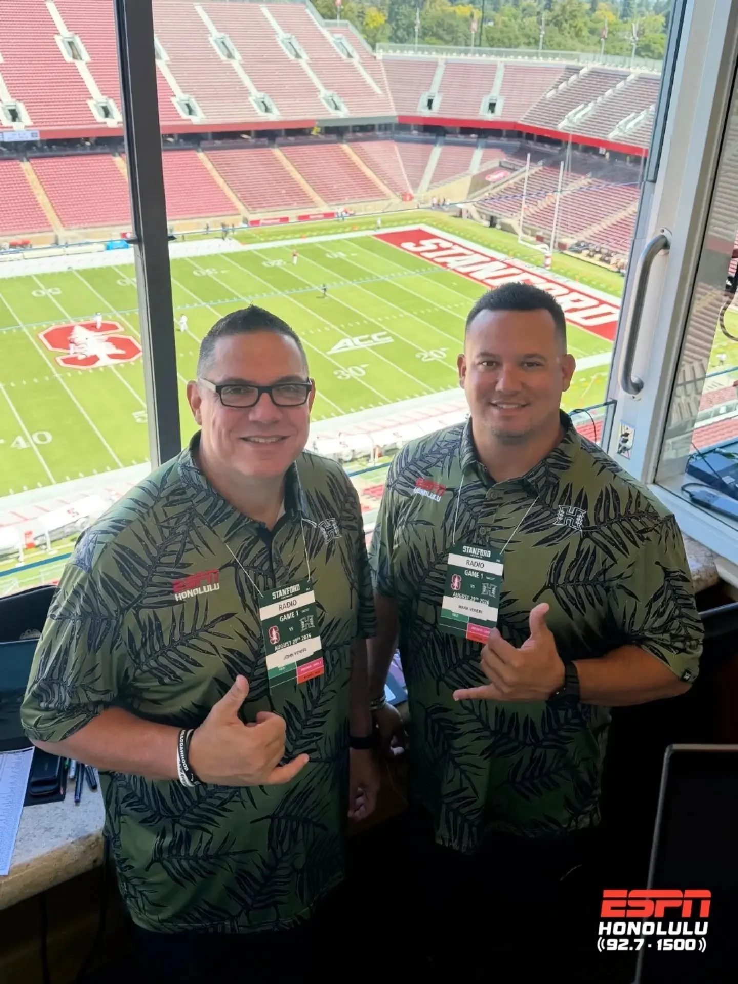 🎙️ BACK IN THE BOOTH.

John and Mark Veneri are set for their first Hawaiʻi Football broadcast of the 2026 season as the Rainbow Warriors open the year at Stanford. 🏈

📻 Listen live on ESPN Honolulu 92.7 FM / 1500 AM, ESPNHonolulu.com or the ESPN 