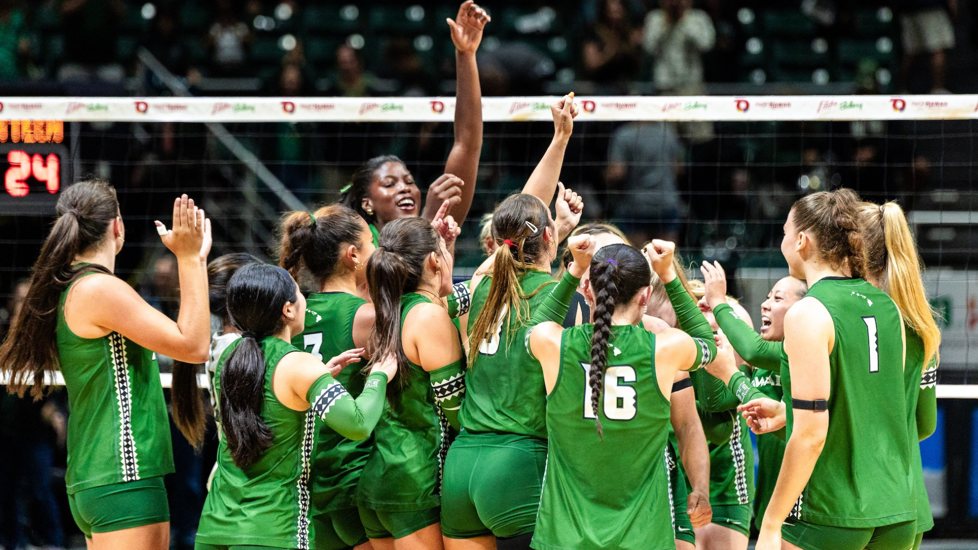 HAWAIʻI OPENS OUTRIGGER INVITATIONAL WITH SWEEP