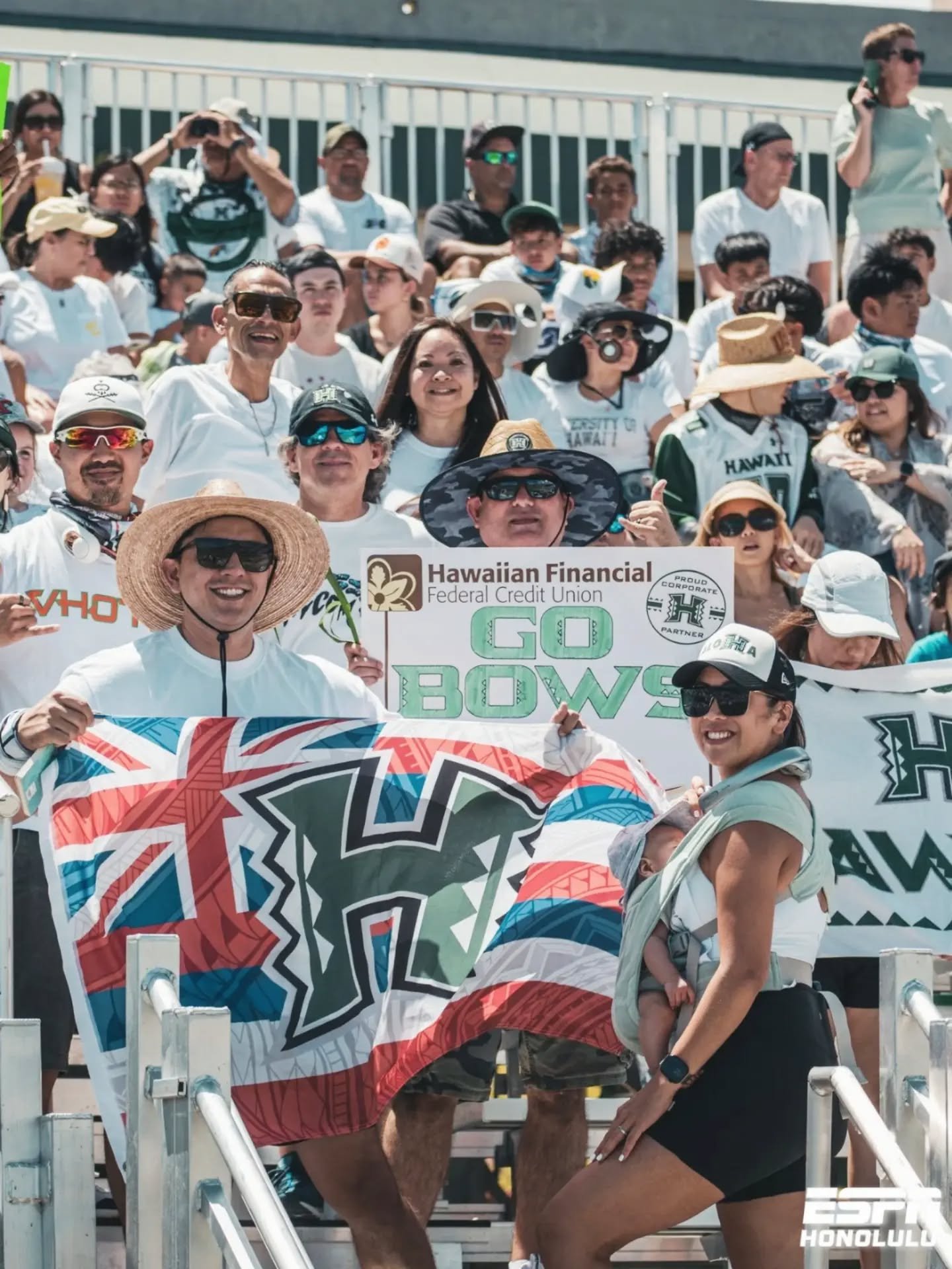 It's been a minute. See you all back in Mānoa this afternoon for an Island Showdown! 🍍🏈

Hawai'i x UNLV. Kickoff at 4pm.