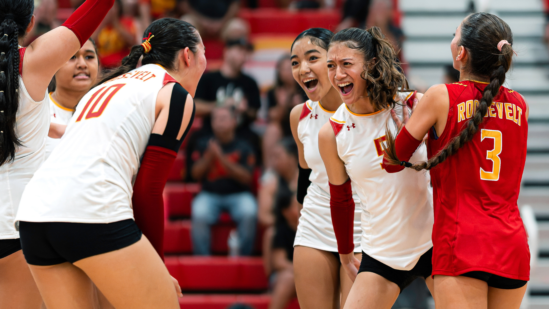 Roosevelt Improves to 4-1 With Sweep of Castle
