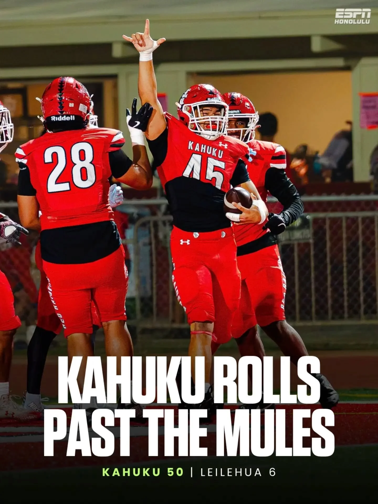Kahuku is back in the win column! 🔴⚪️

The Red Raiders rolled past Leilehua, 50&ndash;6, on Saturday night.

📸 @pineapple.production_