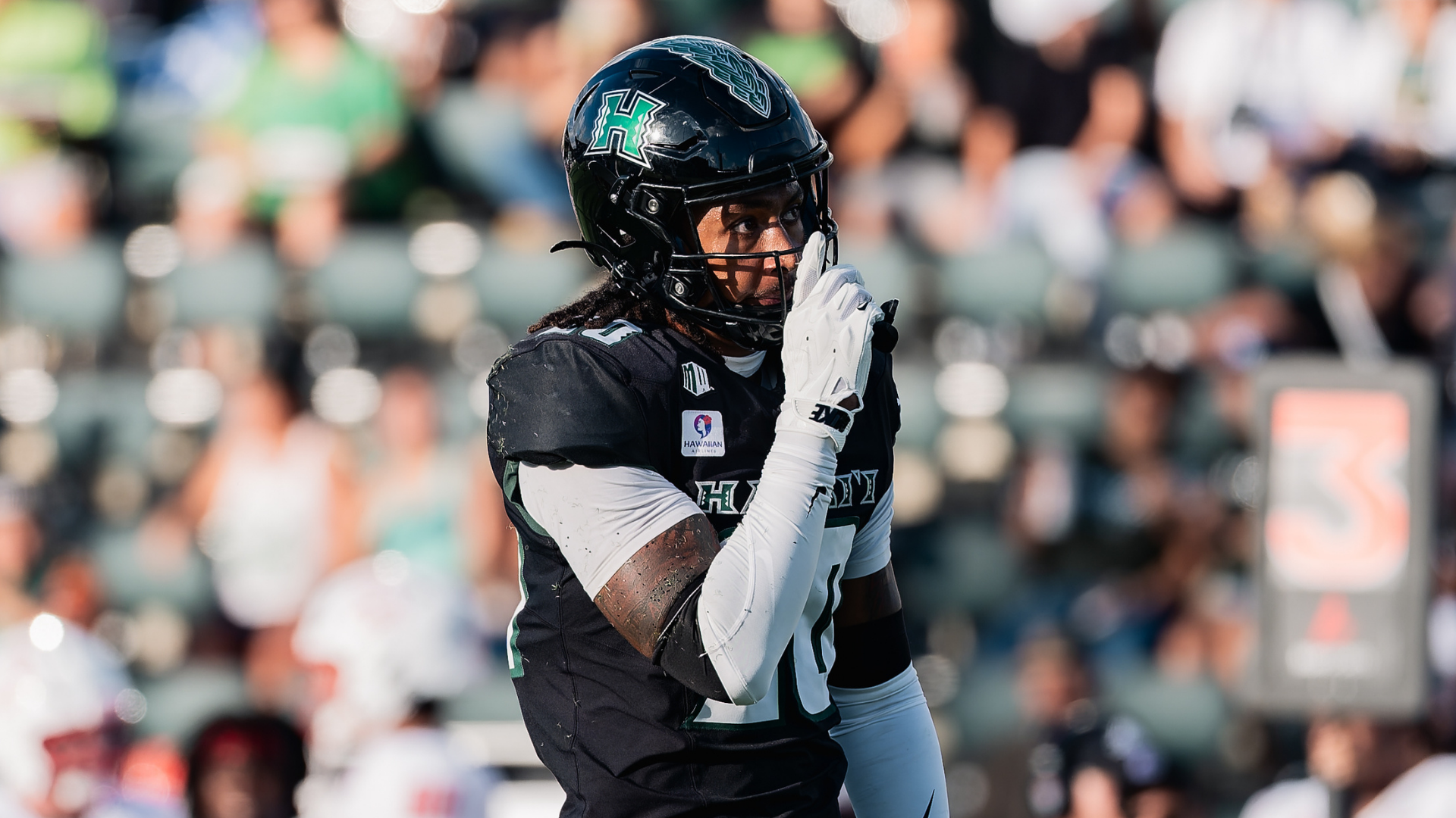 Hawaiʻi Falls to New Mexico, 21-10, on Homecoming Night