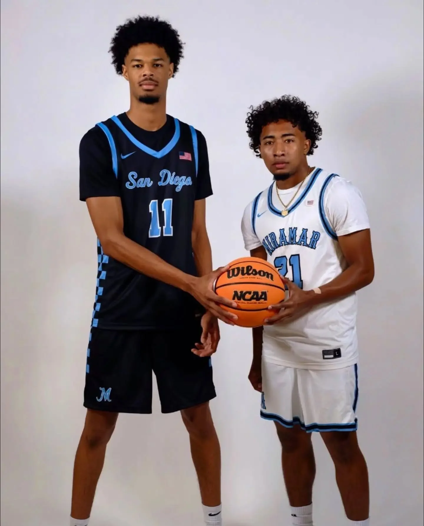 @t1mmmmyyy + @_tiki2 playing ball at San Diego Miramar College 🏀🤙🏽